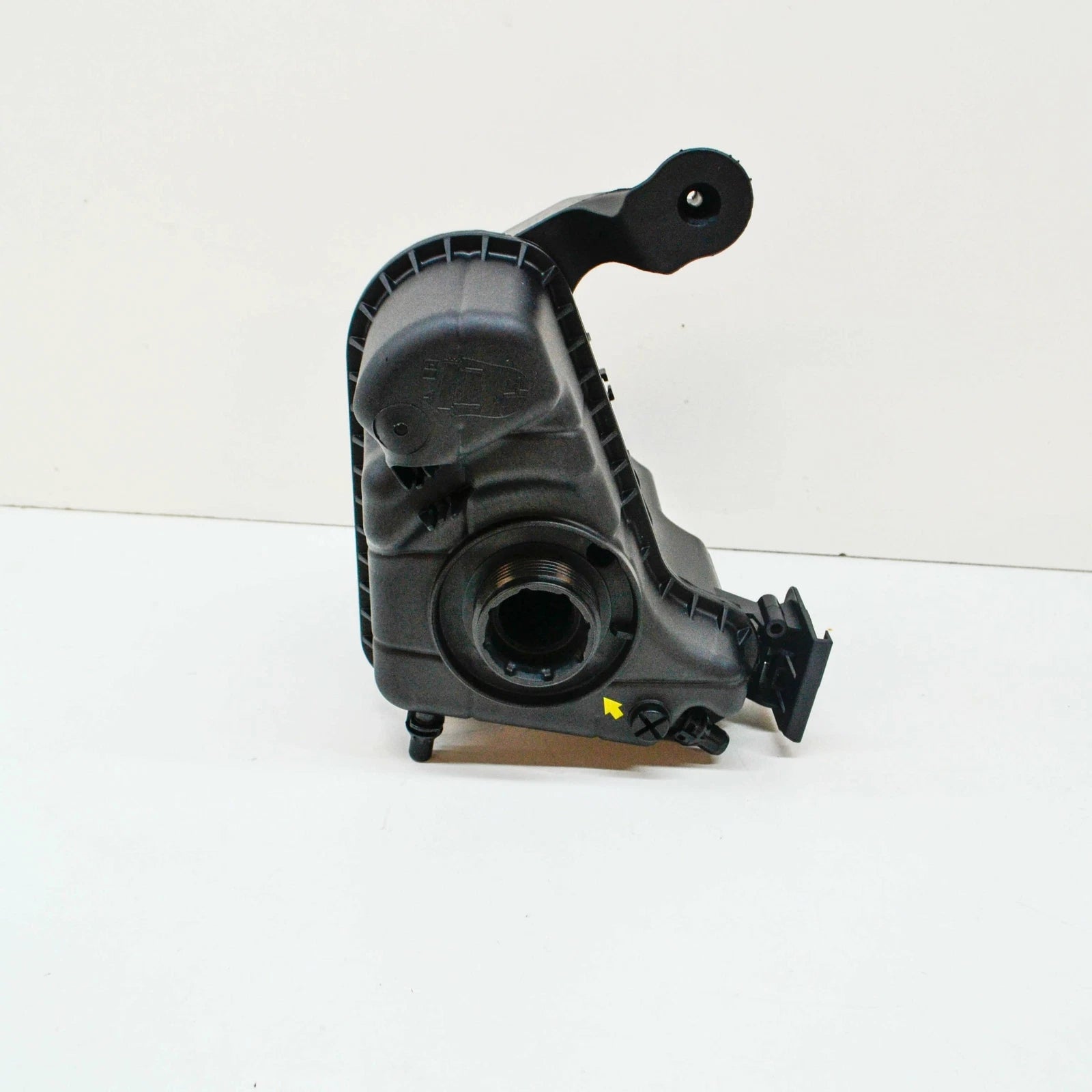 NEW BMW 1 F21 COOLANT EXPANSION TANK 17138677649 ORIGINAL