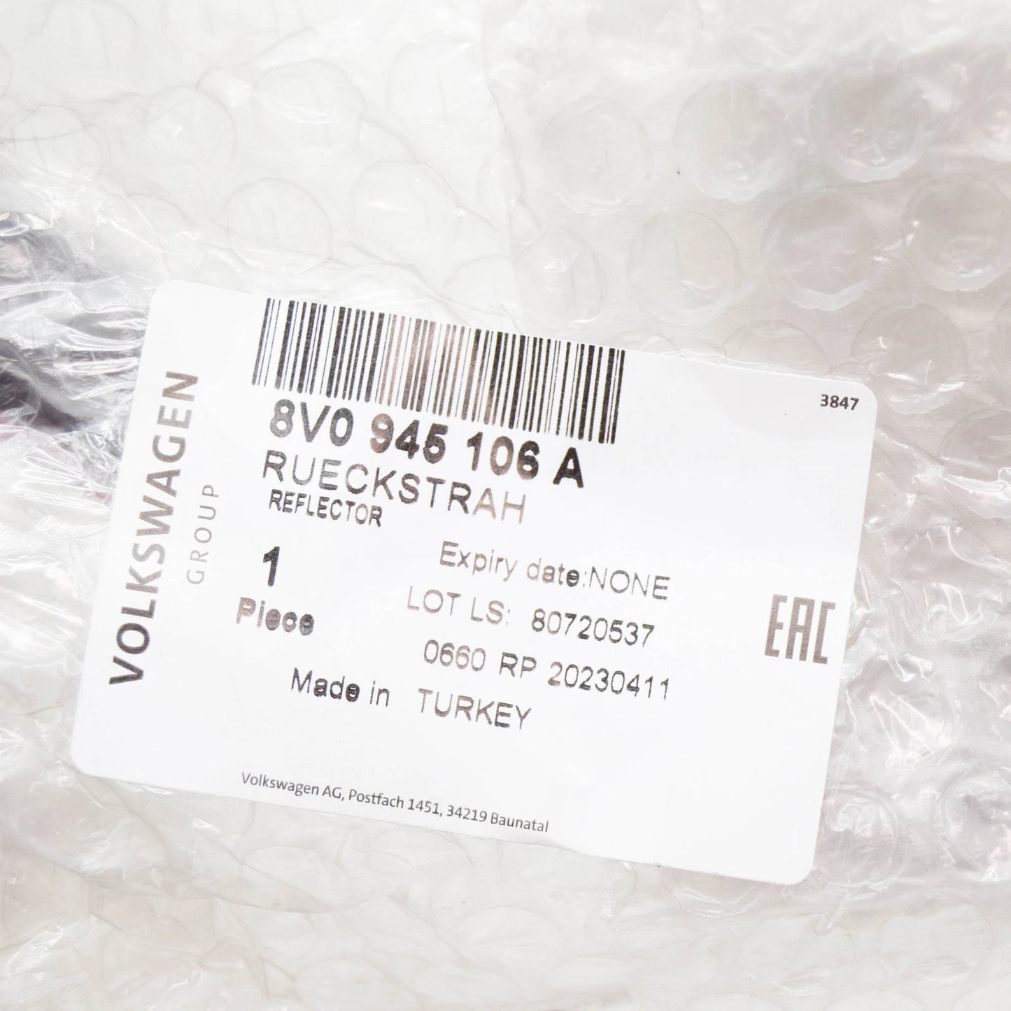 NEW AUDI A3 8V REAR RIGHT BUMPER REFLECTOR 8V0945106A ORIGINAL