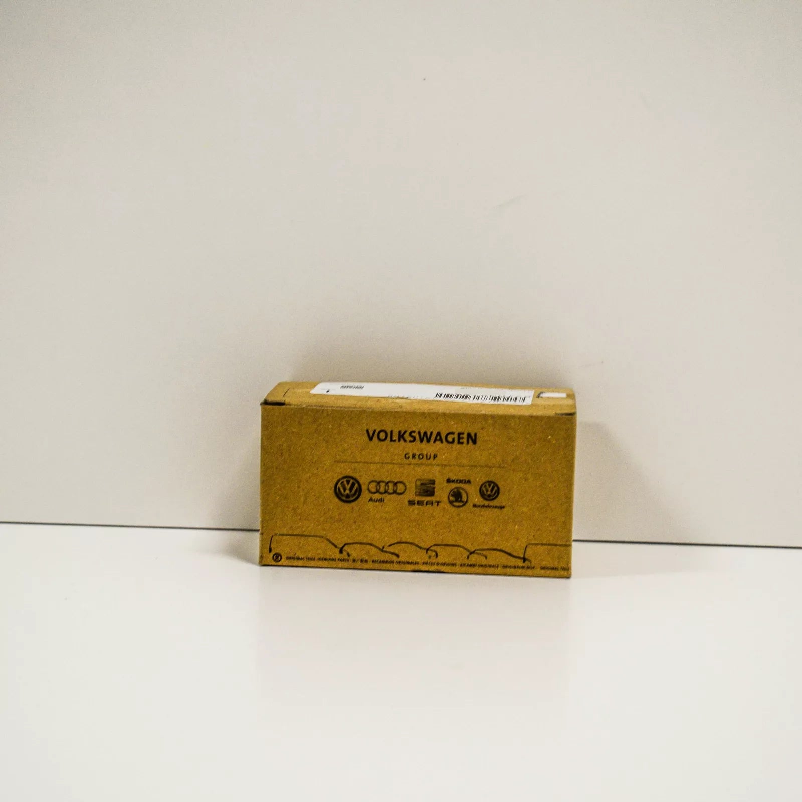 NEW AUDI A3 8V AUDIO AUXILIARY JACK INTERFACE USB PORT LHD 8V1035726