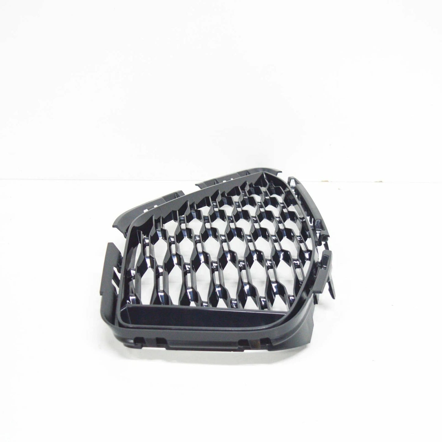 NEW BMW 8 G15 M FRONT RIGHT OPEN AIR INLET GRILLE 51118074784 ORIGINAL