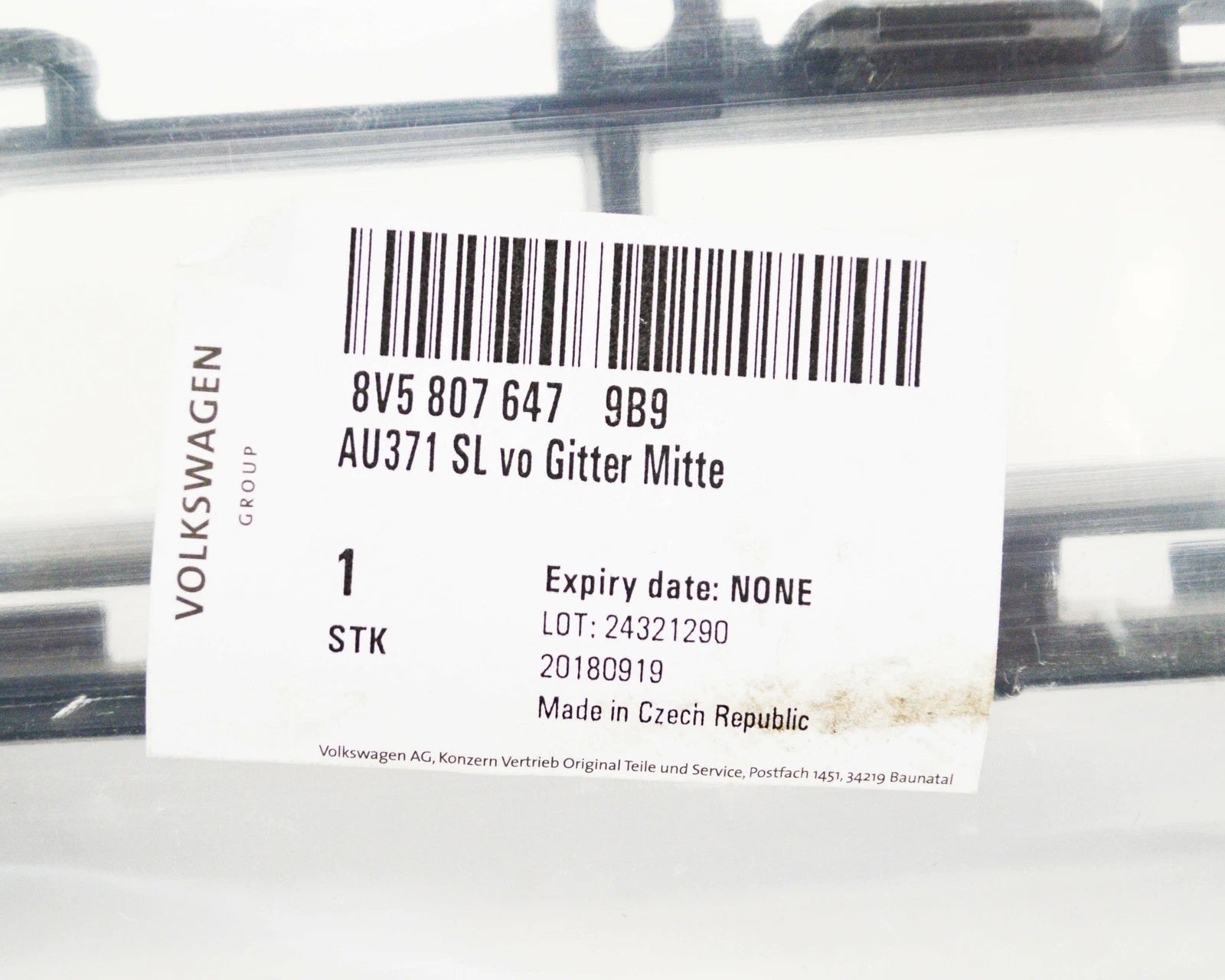 NEW AUDI A3 8V FRONT LOWER CENTER GRILLE 8V58076479B9