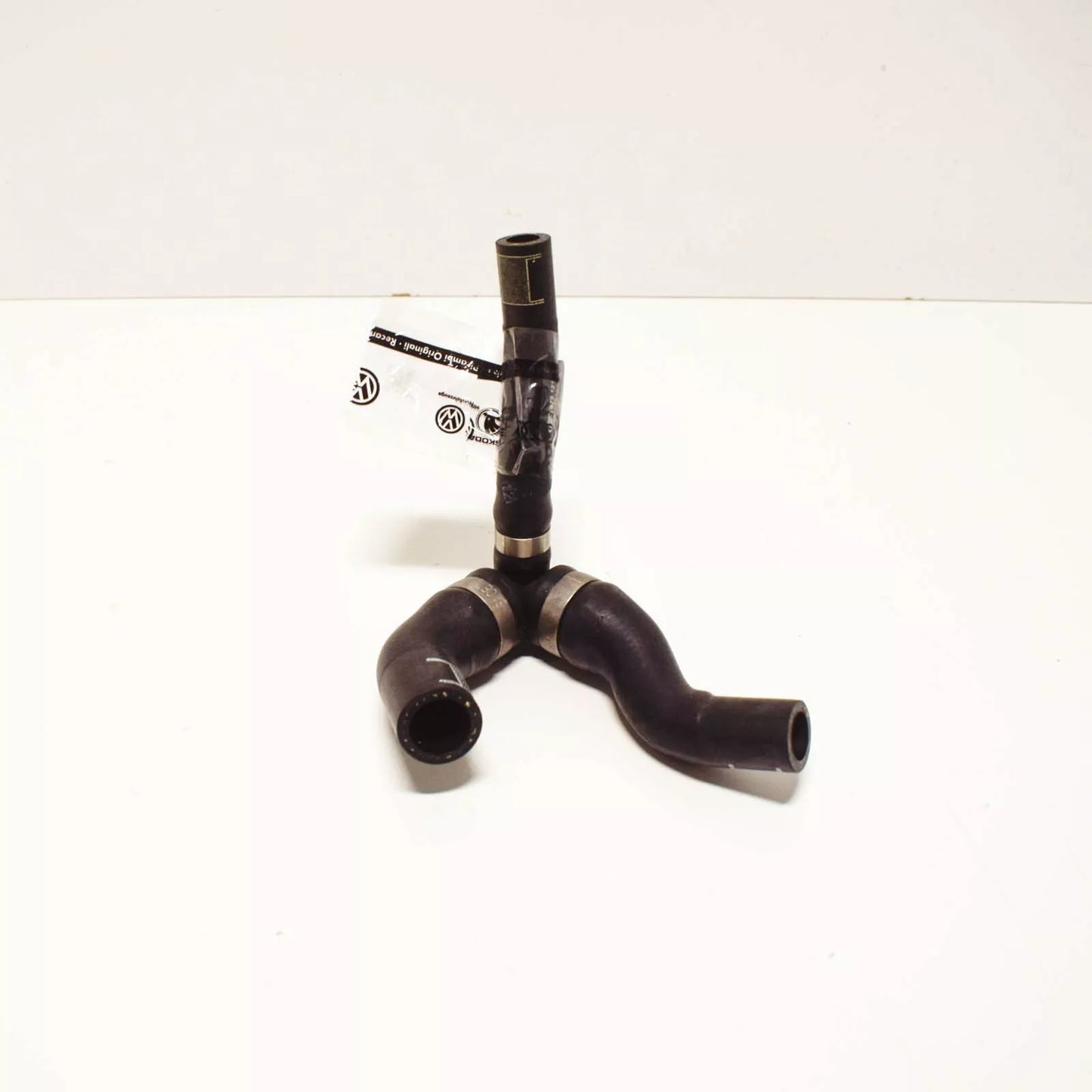 NEW AUDI A8 4H ENGINE COOLANT HOSE PIPE 079121448