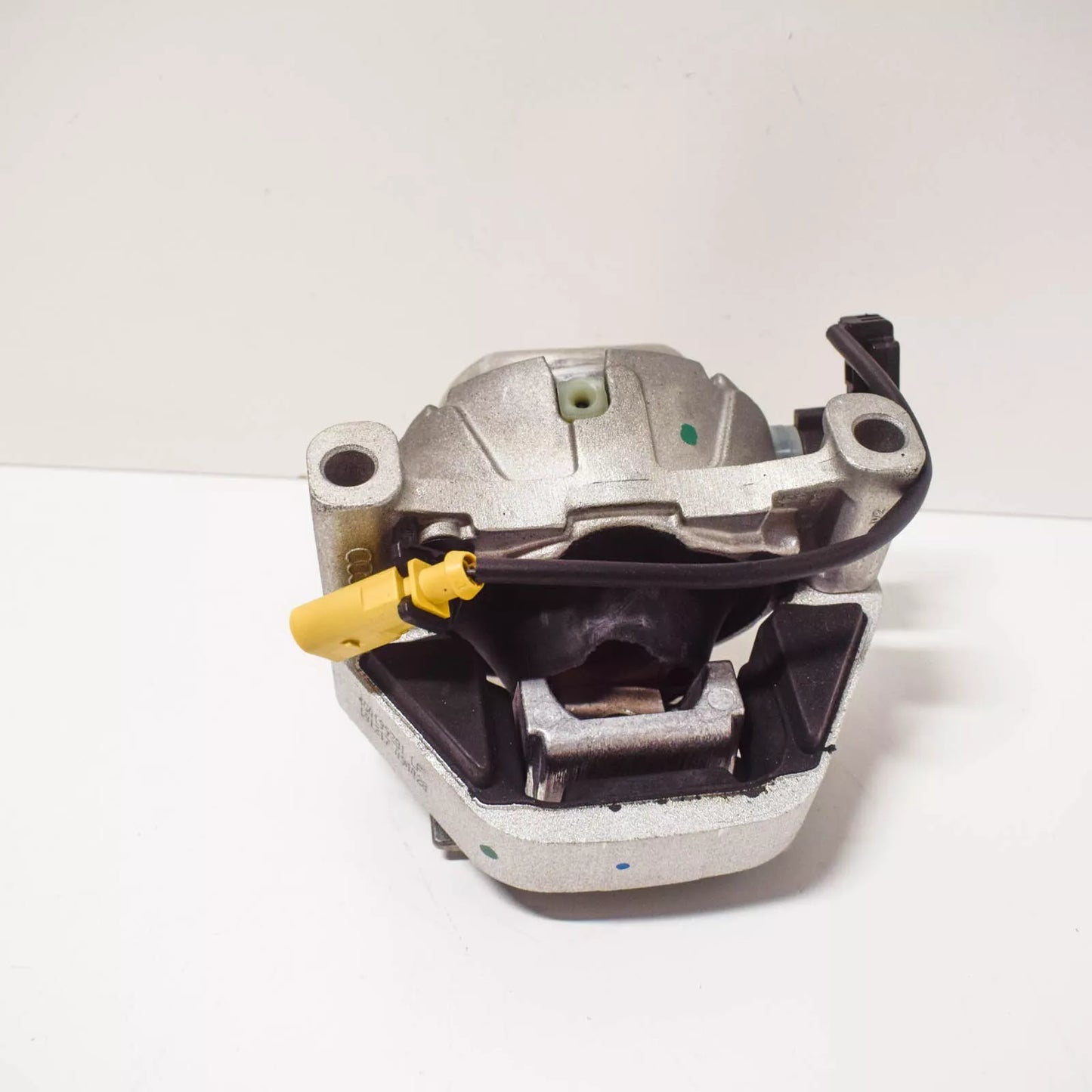 NEW AUDI A6 4G C7 HYDRAULIC ENGINE RIGHT MOUNT 4G0199381LF ORIGINAL