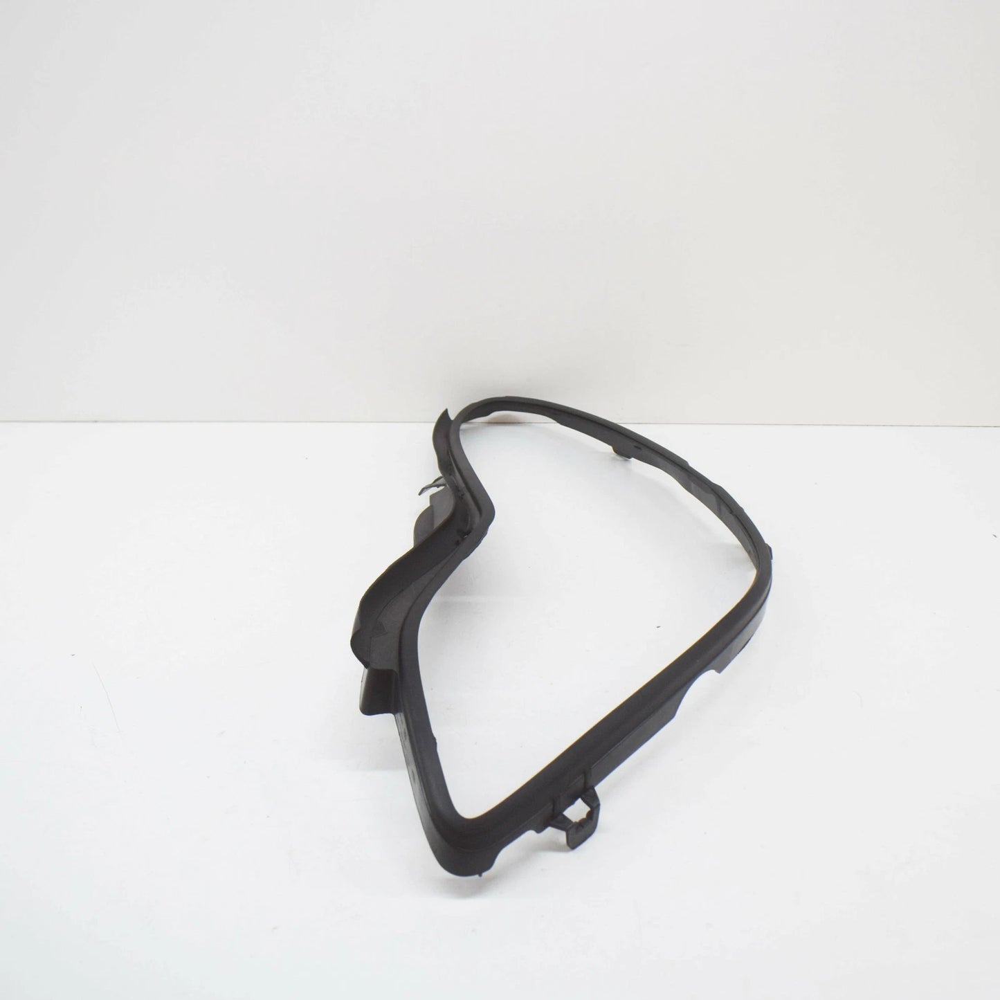 NEW MERCEDES-BENZ CLS C219 HEADLIGHT SEAL LEFT FRONT A2198200112 ORIGINAL