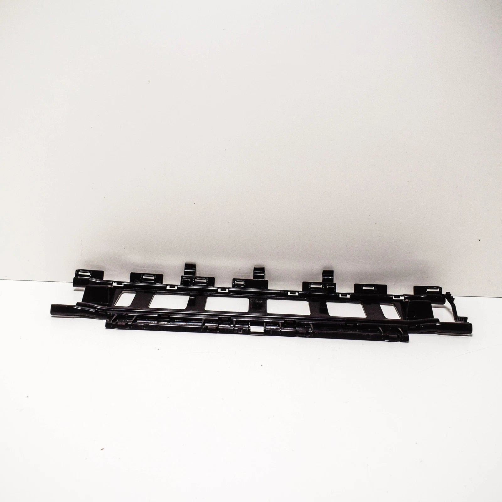 NEW MB C W205 REAR BUMPER SWITCHING MODULE BRACKET A2058852114 ORIGINAL