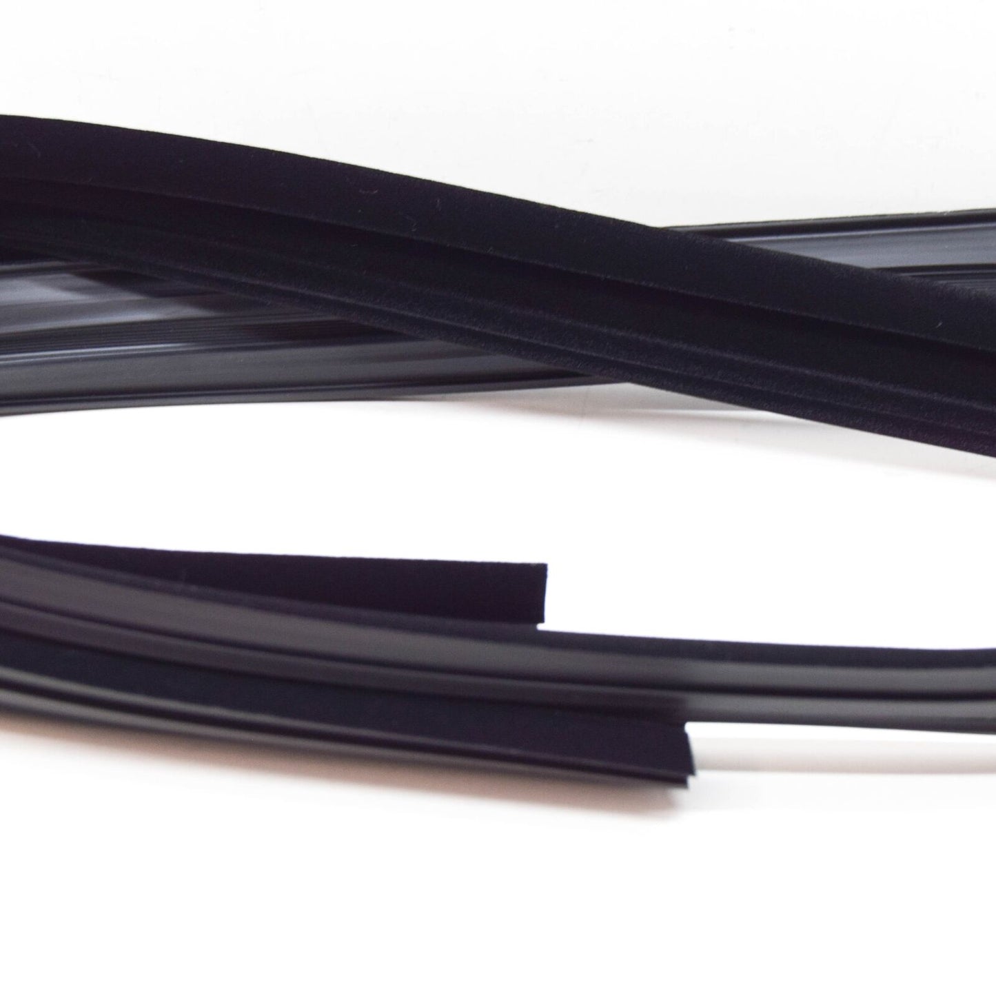 NEW MERCEDES-BENZ E W210 FRONT RIGHT WINDOW GUIDE RAIL A2107251025 ORIGINAL