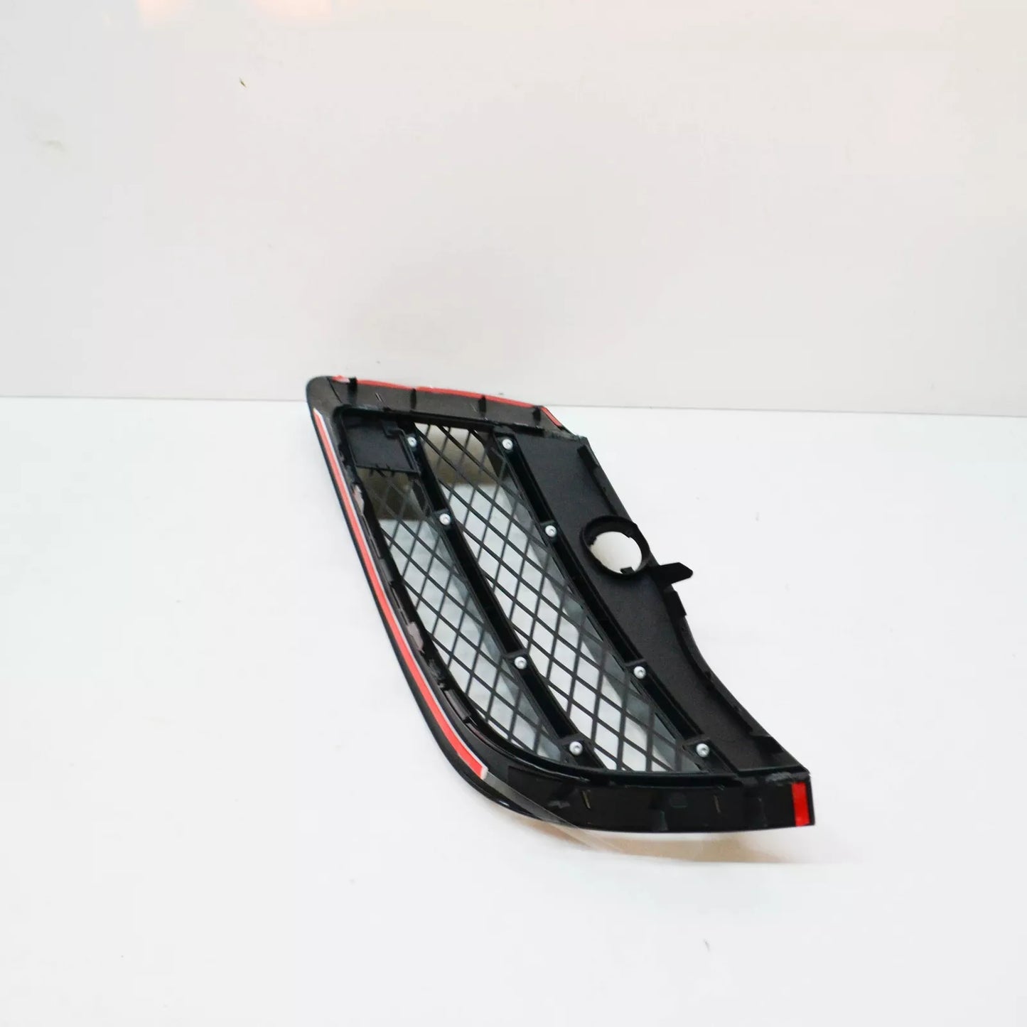 NEW AUDI R8 FRONT BUMPER RIGHT GRILLE 42080768001C 420807680 01C ORIGINAL