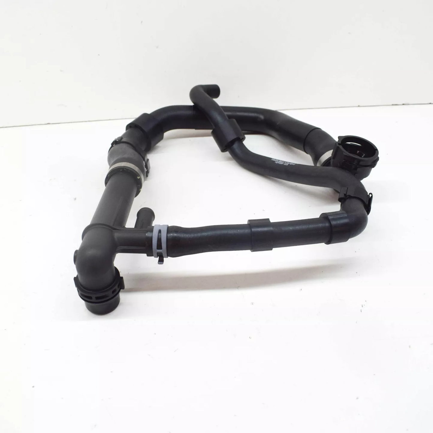 NEW VOLKSWAGEN TIGUAN AD1 COOLANT HOSE WITH RELEASE COUPLING 5QF122051AH