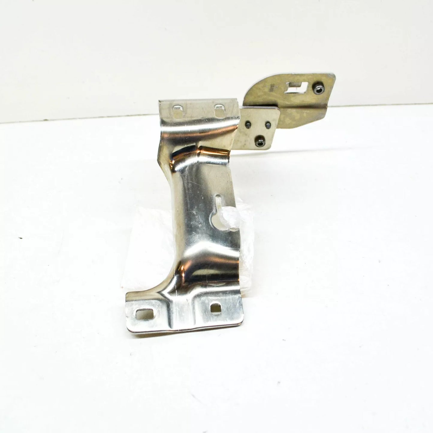 NEW BMW M5 F90 FRONT LEFT VERTICAL SUPPORT 51118068453 ORIGINAL