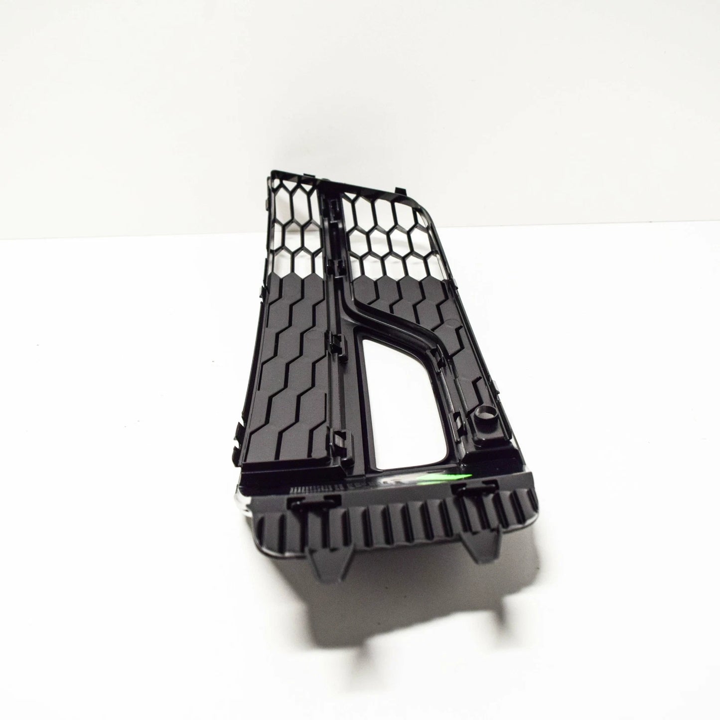 NEW AUDI A4 B8 S4 FOG LIGHT GRILL FRONT RIGHT 8K0807682T01C