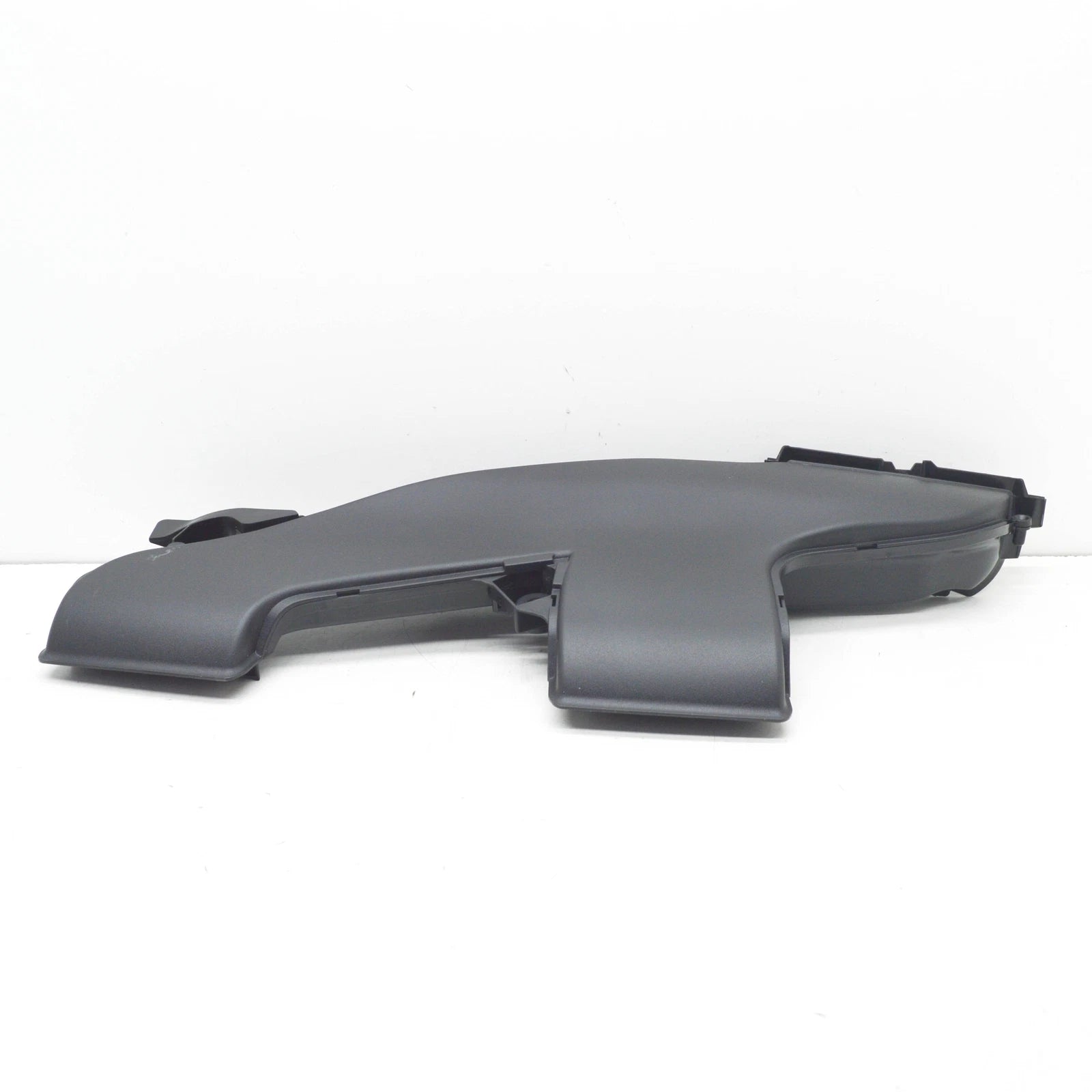 NEW BMW X1 F48 INTAKE SILENCER AIR DUCT 13718576980 ORIGINAL