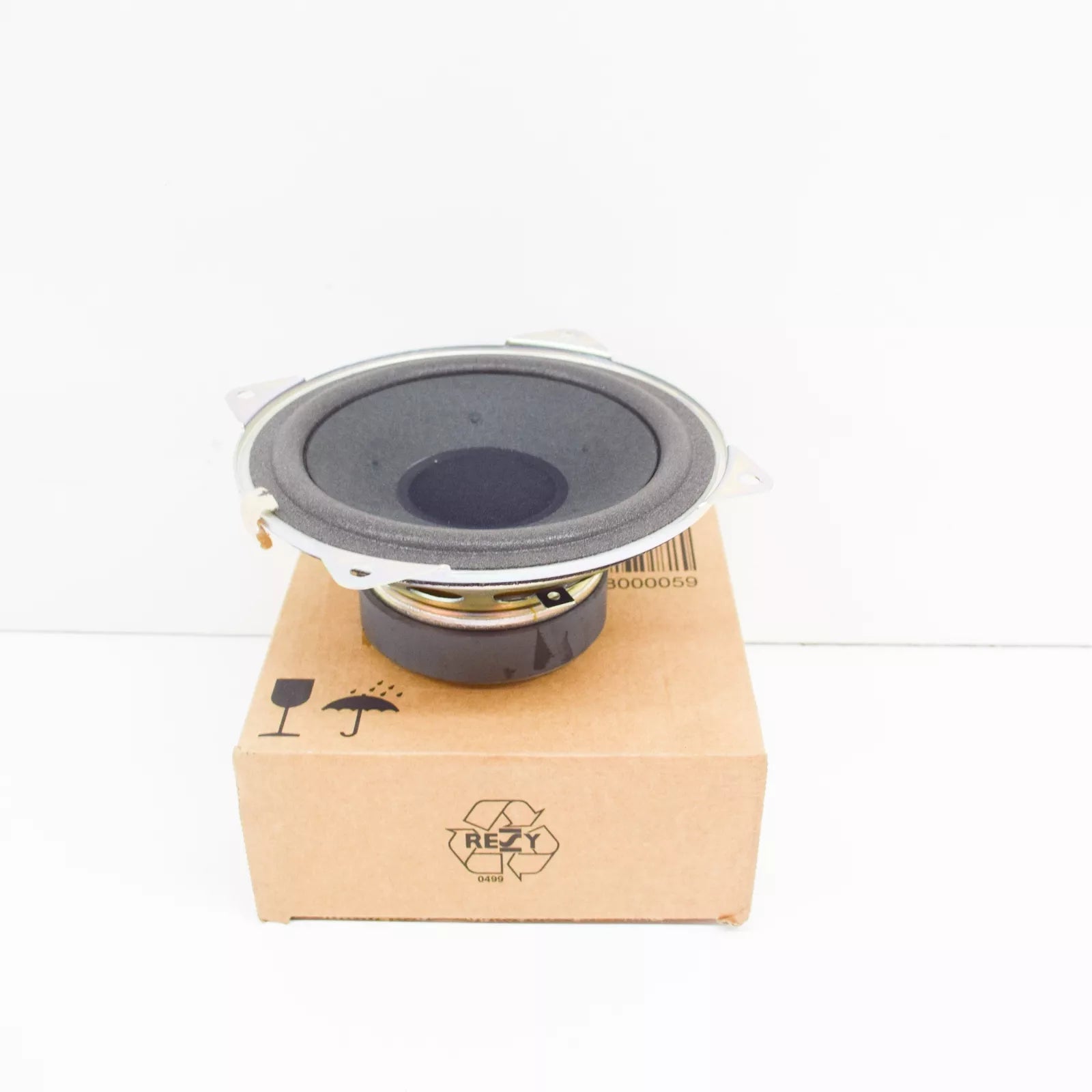 NEW BMW 7 E38 FRONT DOOR LOUDSPEAKER 65138352689 8352689 ORIGINAL