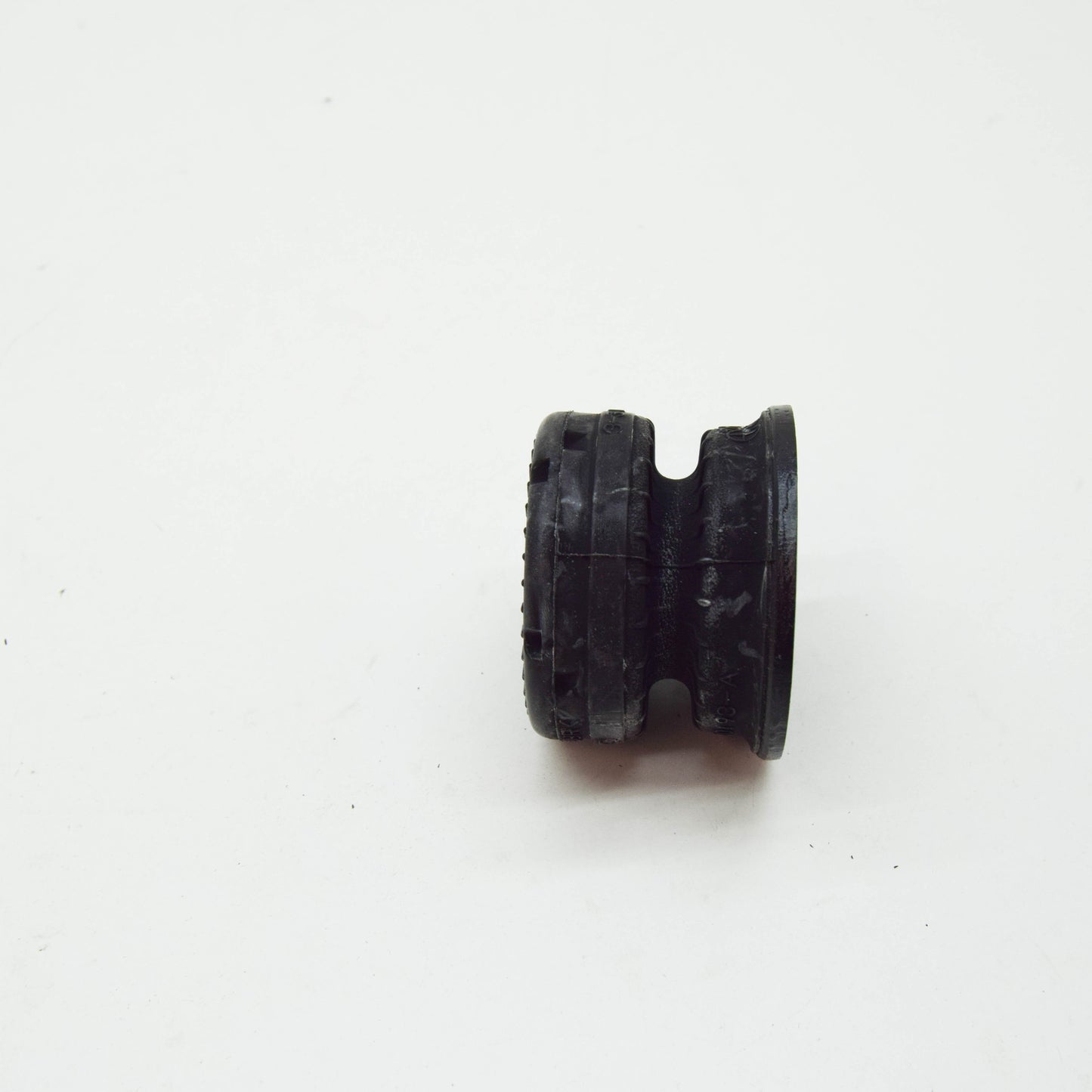 new ford ranger t6 mk1 chassis mount insulator rubber mounting 1916025 original