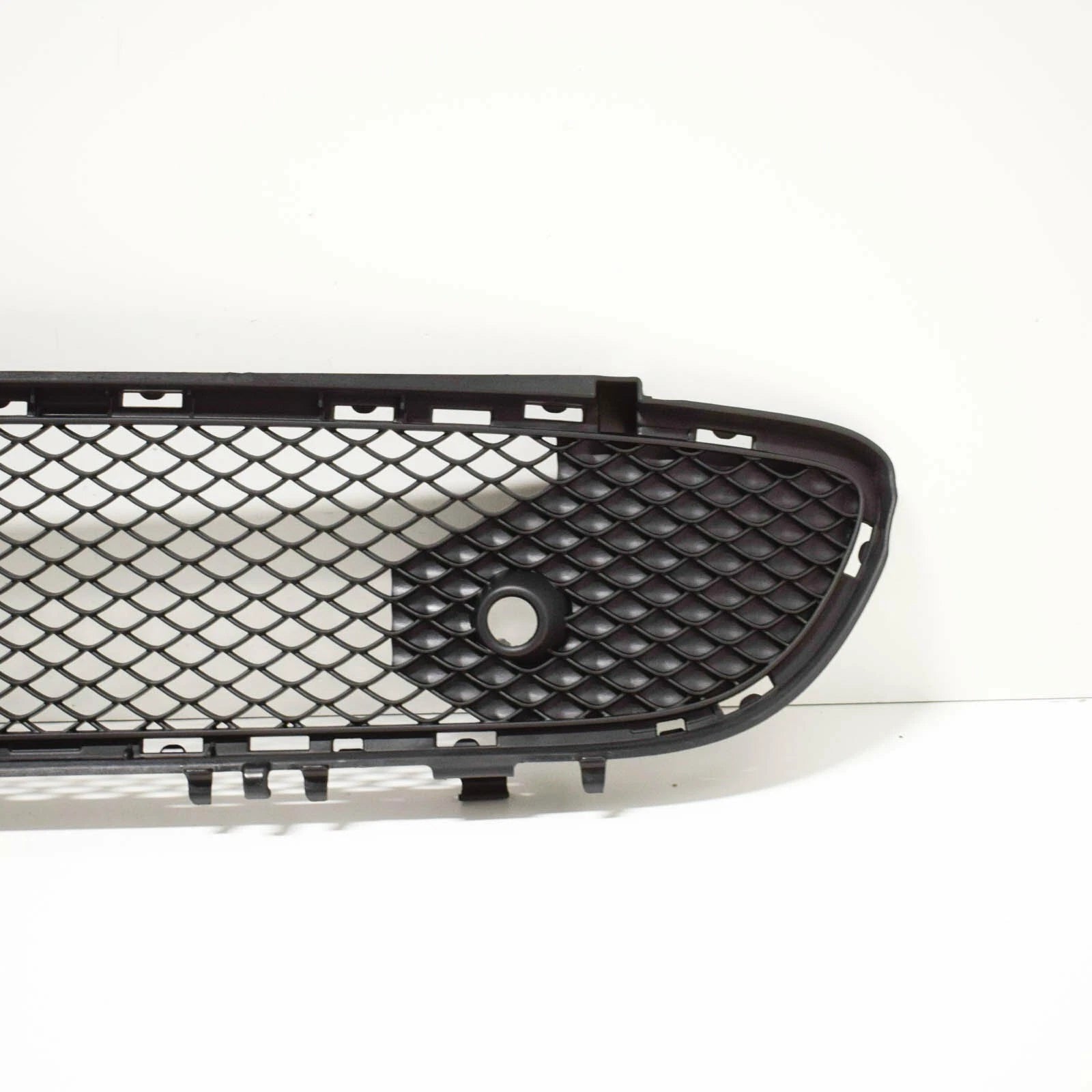 NEW MERCEDES-BENZ GLA X156 FRONT BUMPER CENTRAL GRILLE A1568853122