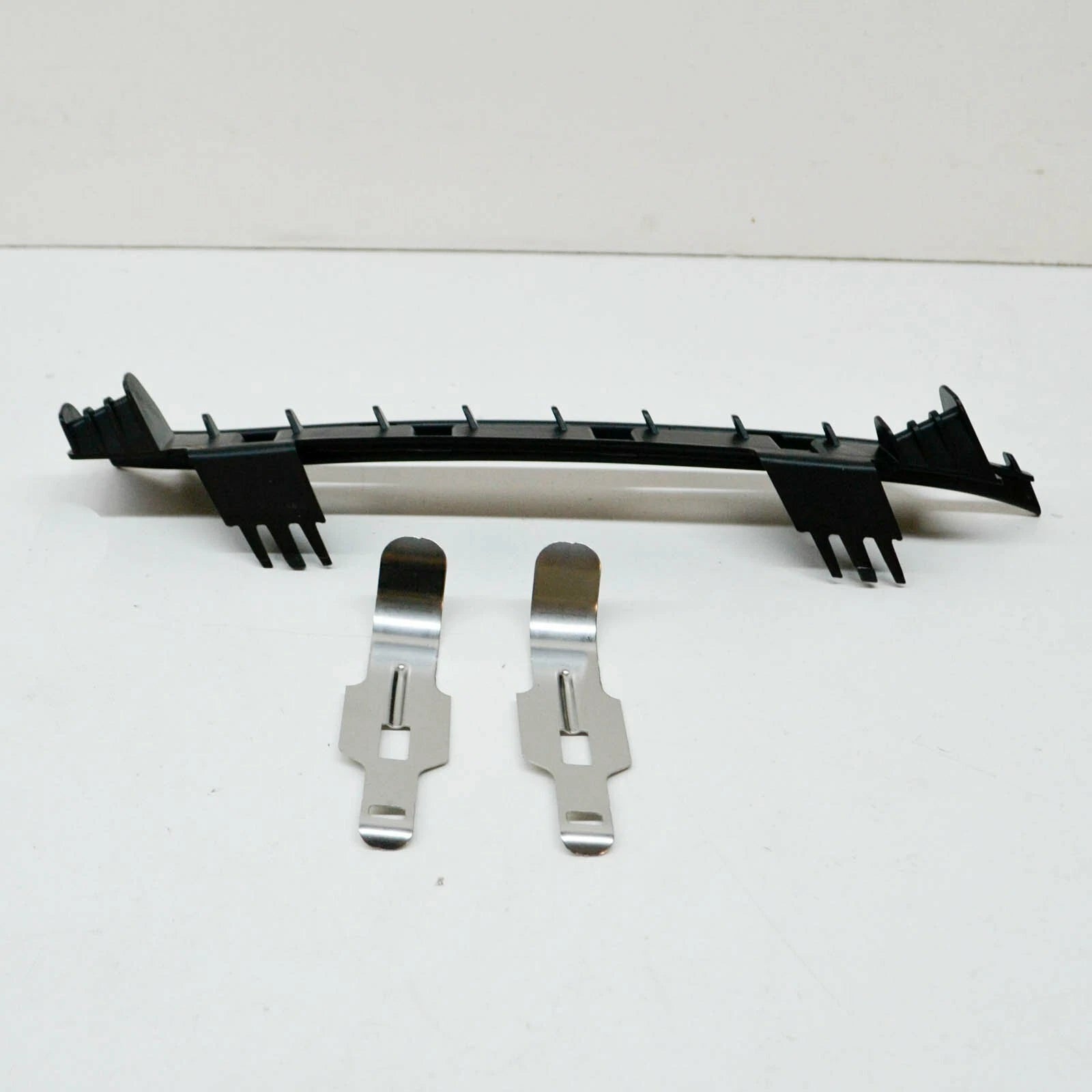 NEW BMW X3 G01 M F97 FRONT LEFT HEADLIGHT BRACKET RETAINER 63117931709 ORIGINAL