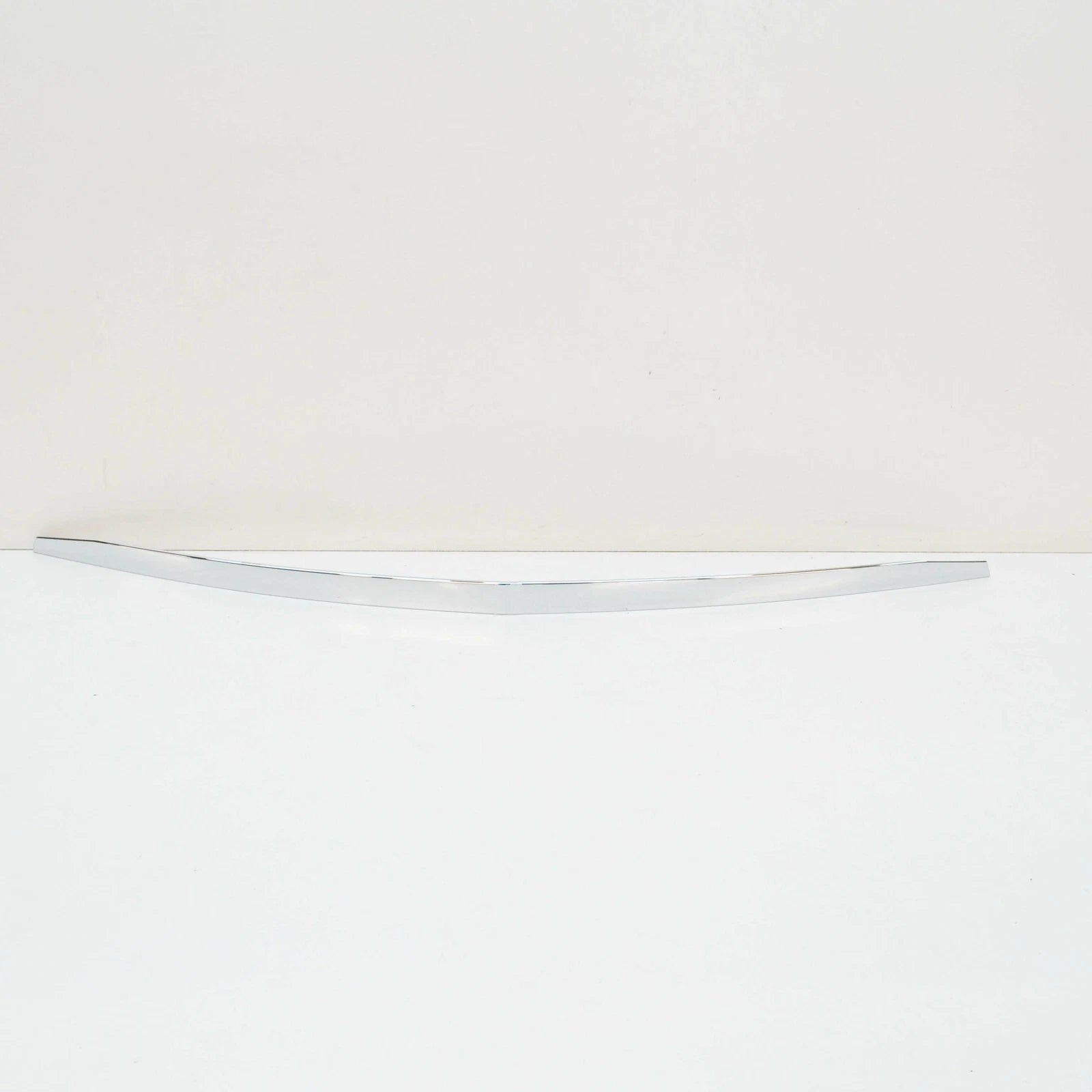 NEW MERCEDES-BENZ E-CLASS W212 REAR TRUNK LID TRIM MOULDING A2127430382