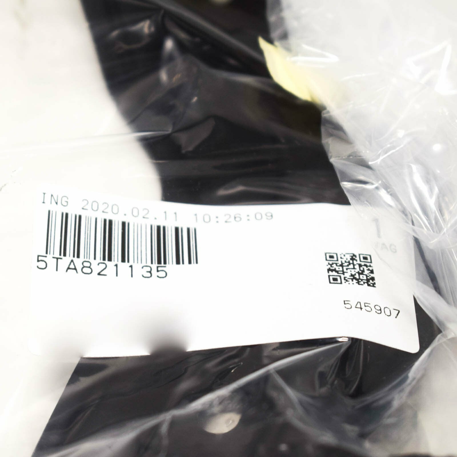 NEW VOLKSWAGEN TOURAN 5T FRONT LEFT FENDER WING BRACKET 5TA821135 ORIGINAL