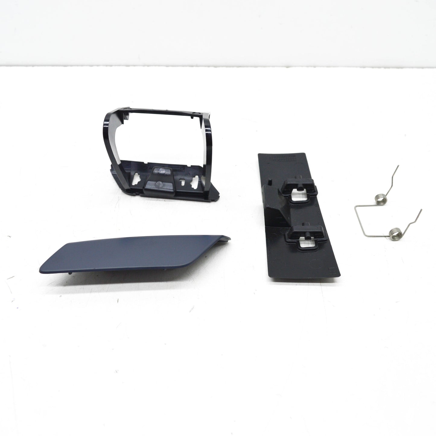 new mercedes-benz gl-class x166 left side headlamp washer cover a16686000089999