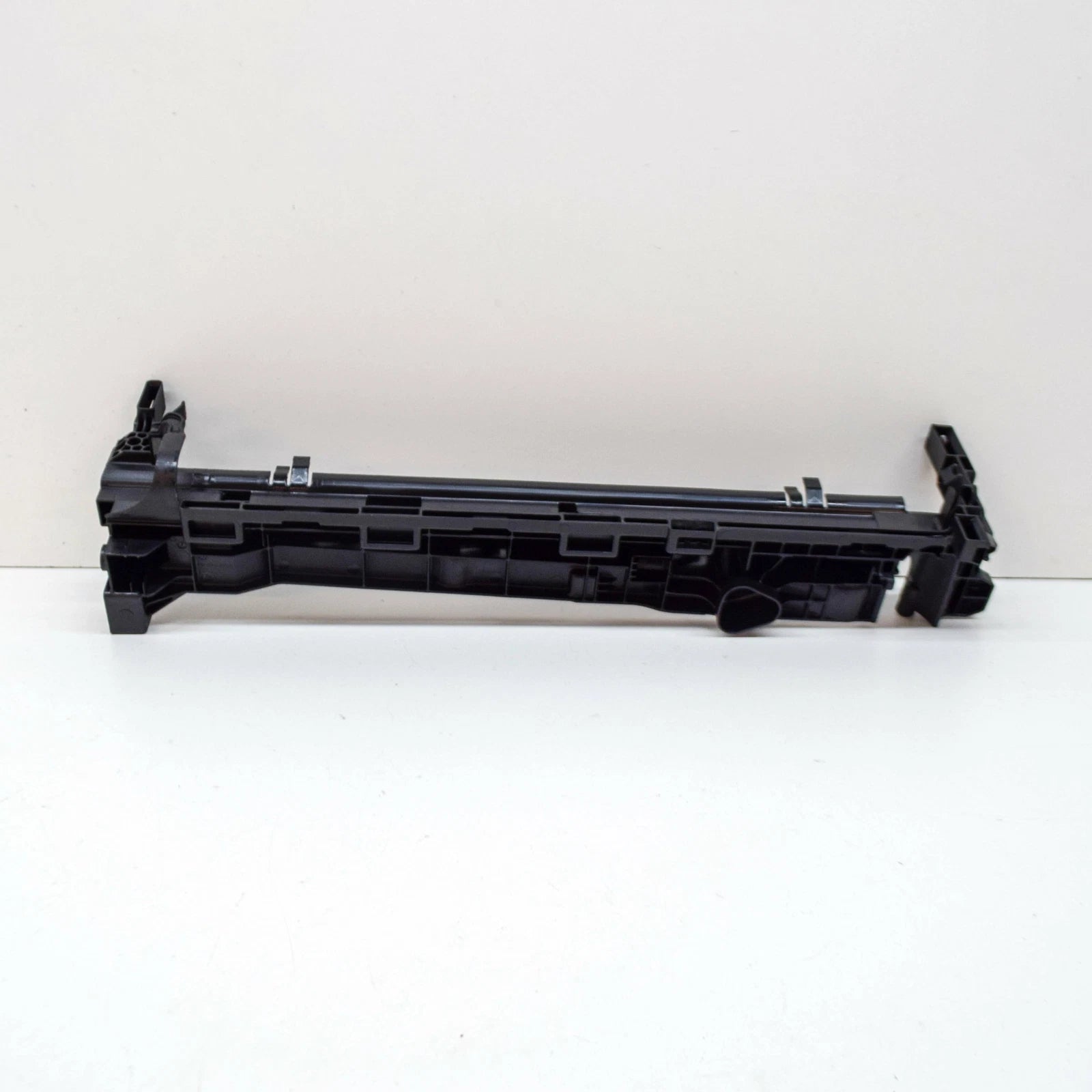 NEW MERCEDES-BENZ GLC X253 RIGHT A/C RADIATOR HOLDER A0995040700 ORIGINAL