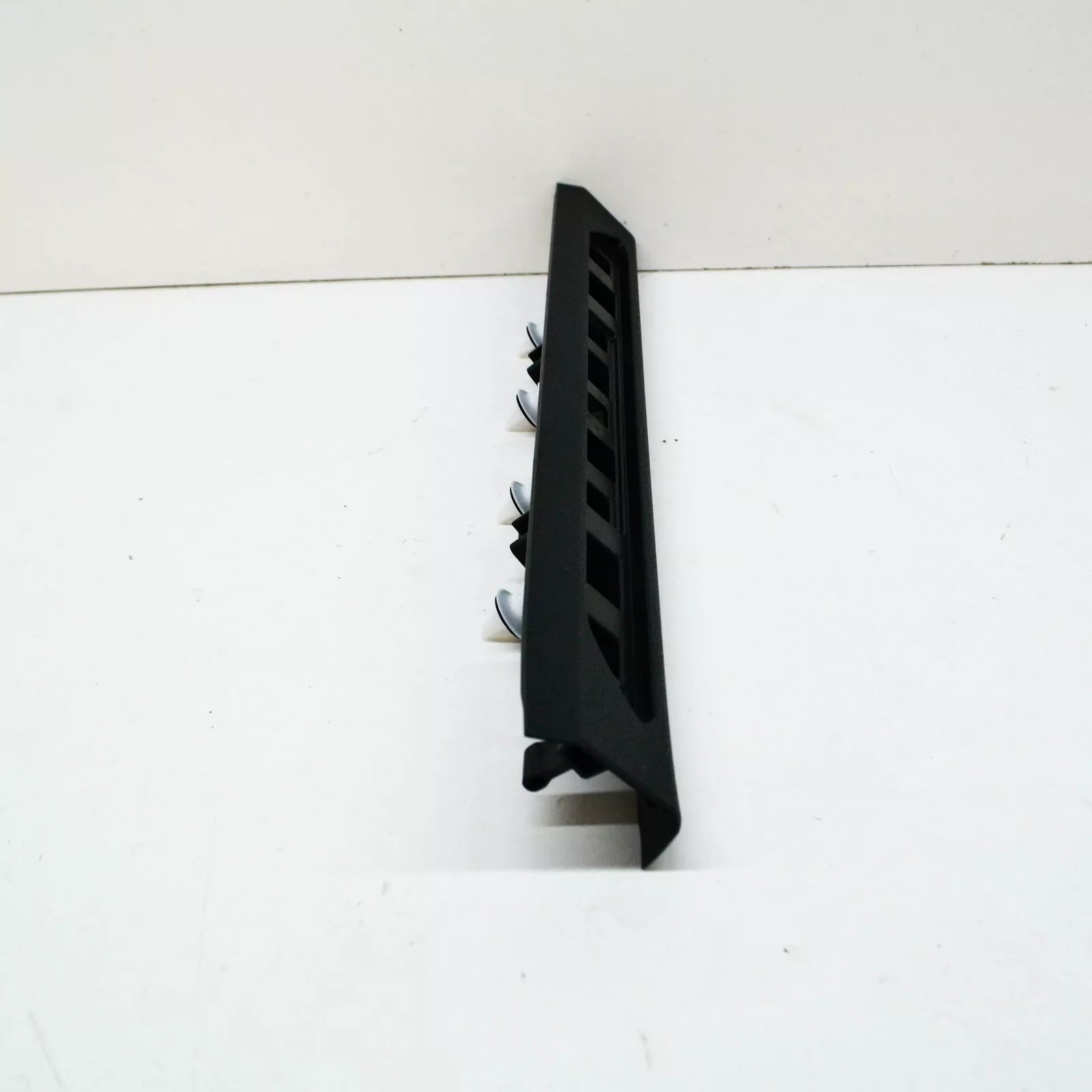 NEW BMW X5 G05 FRONT LEFT ENTRANCE COVER STRIP 51477479935 7479935 ORIGINAL