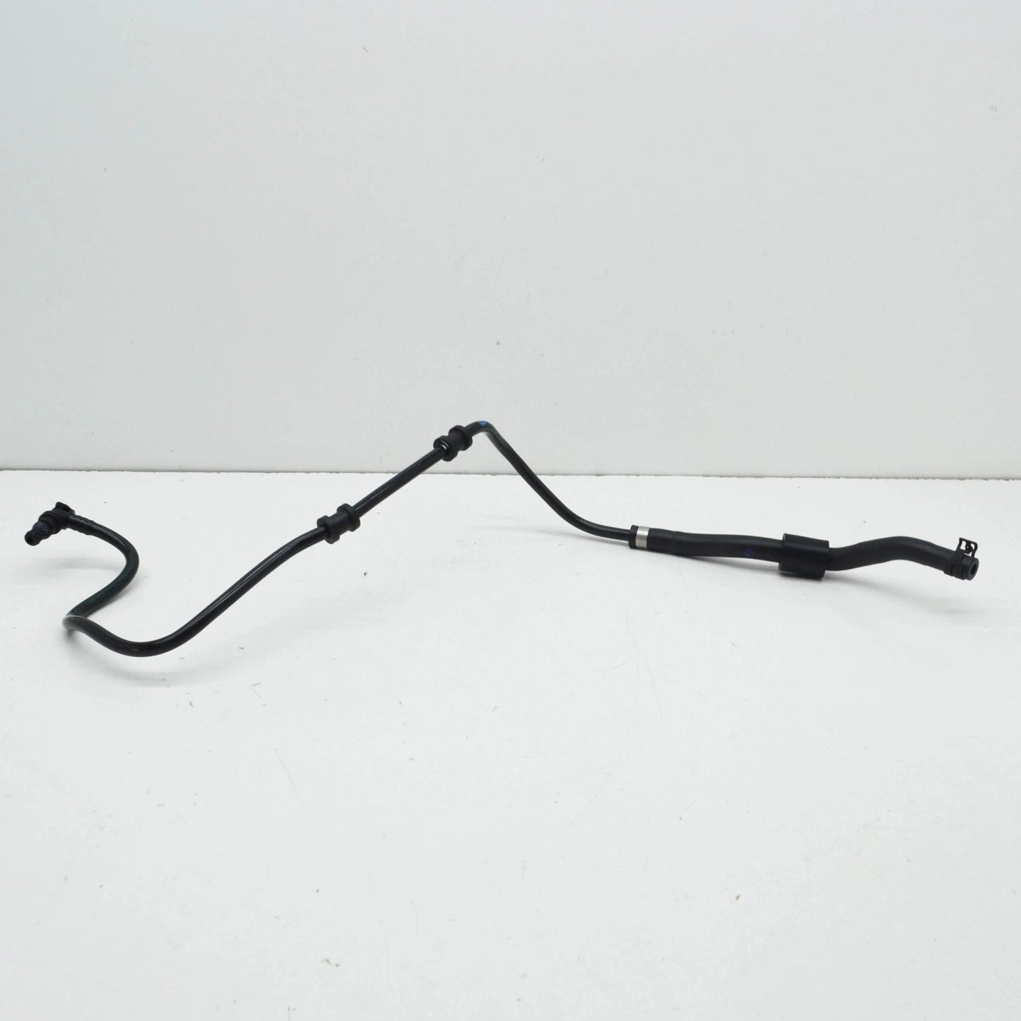 NEW MERCEDES-BENZ S W222 RETURN VENT BLEED LINE HOSE A2225014425 ORIGINAL