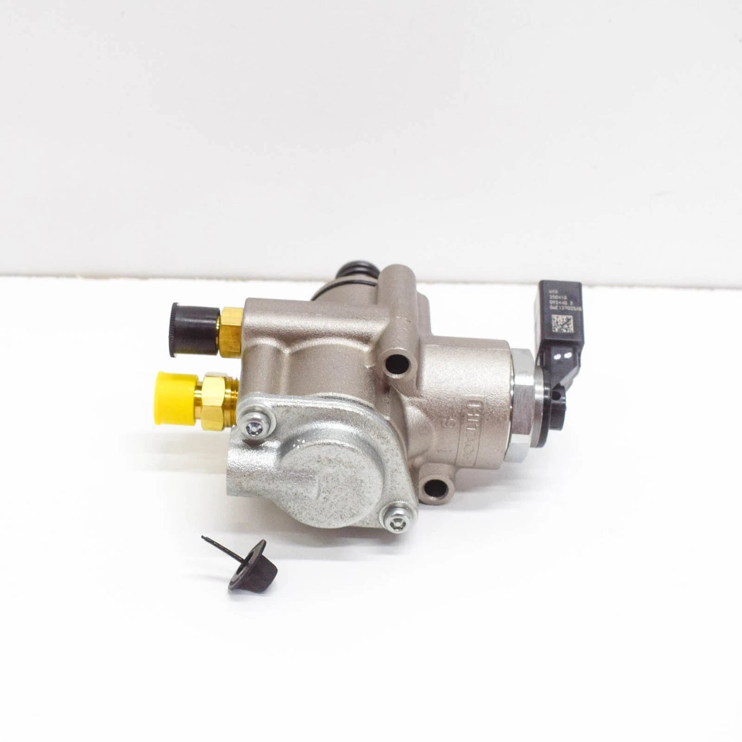 NEW AUDI A4 B7 INJECTION HIGH PRESSURE FUEL PUMP 06E127025AB ORIGINAL