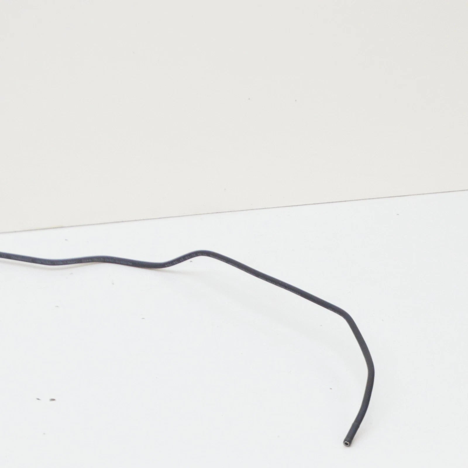 NEW MERCEDES-BENZ C W205 ENGINE COOLANT RETURN FLOW HOSE A2058304403 ORIGINAL