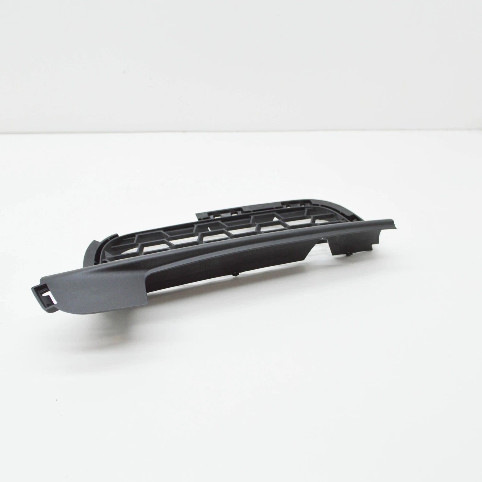 NEW BMW 6 F06 FRONT BUMPER GRILL RIGHT 51118050348 2015 ORIGINAL