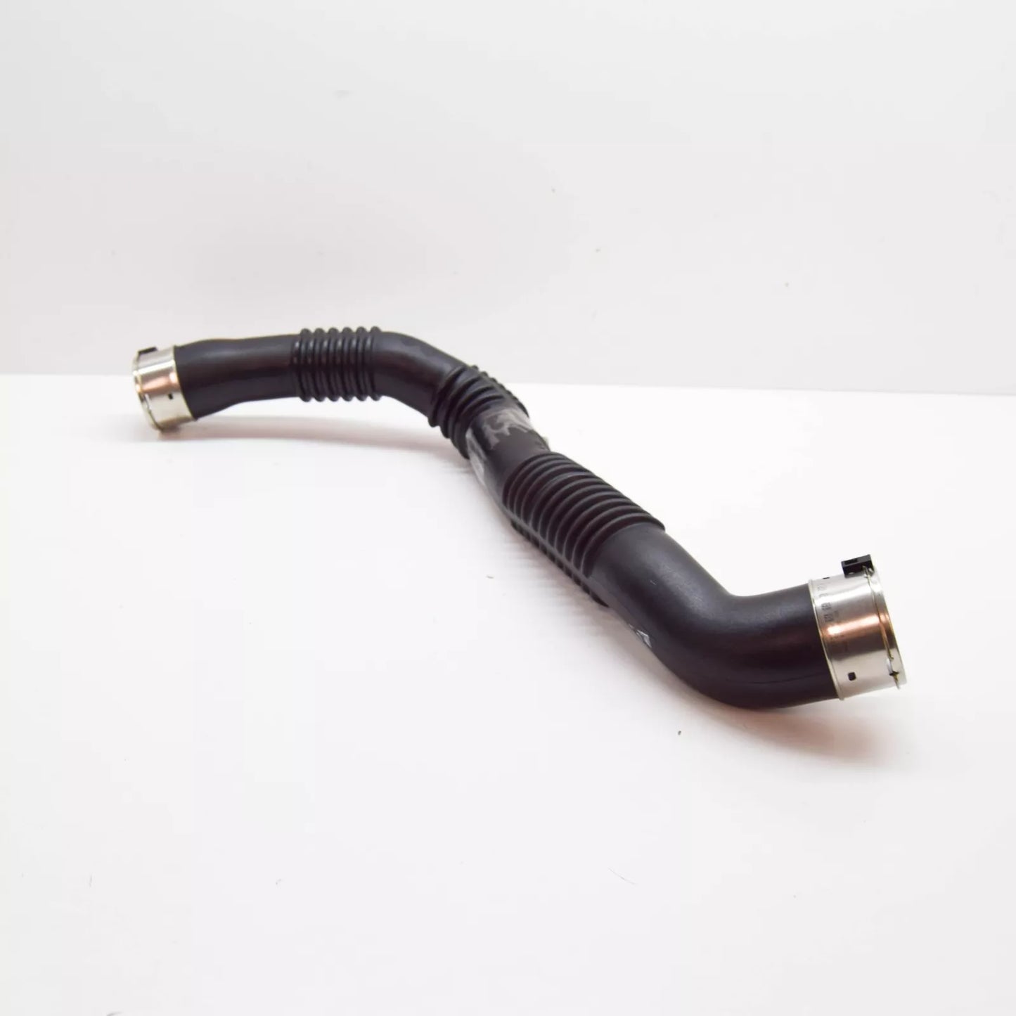 NEW MERCEDES-BENZ C W205 LEFT CHARGE AIR COOLER HOSE A2055280300 ORIGINAL