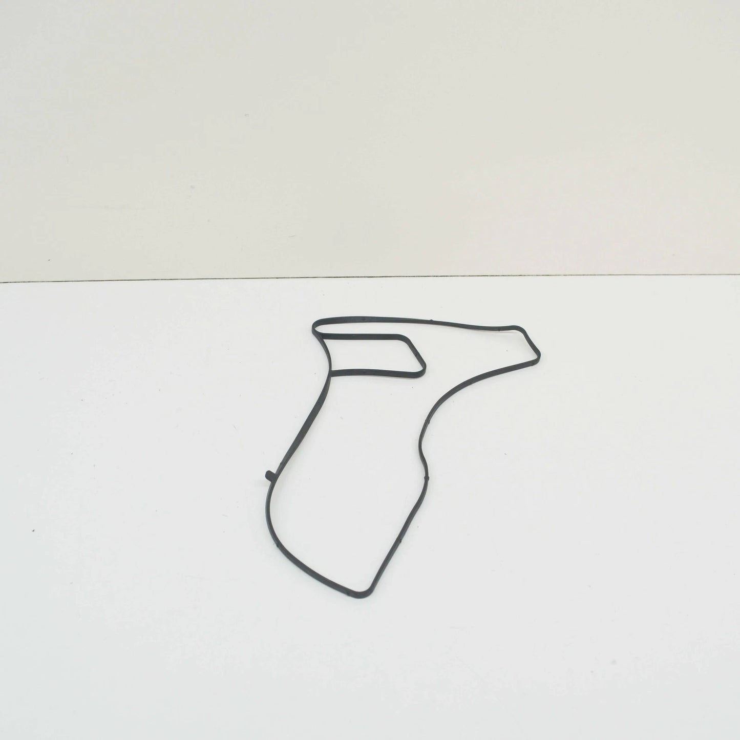 NEW MERCEDES-BENZ E W210 WATER PUMP GASKET A1122010080 ORIGINAL