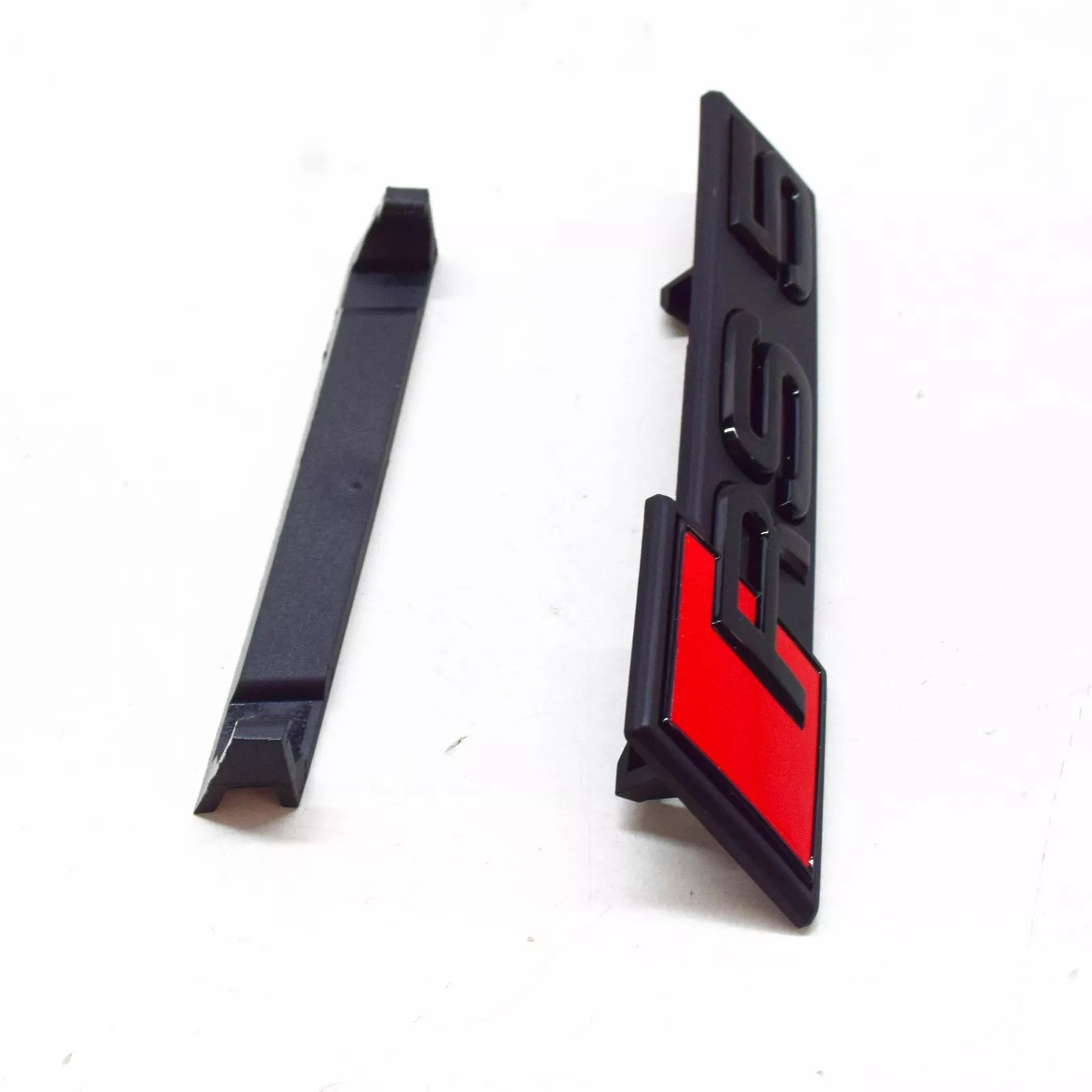 NEW AUDI RS5 8W6 FRONT RADIATOR GRILLE BADGE LOGO 8W6853736GT94 ORIGINAL