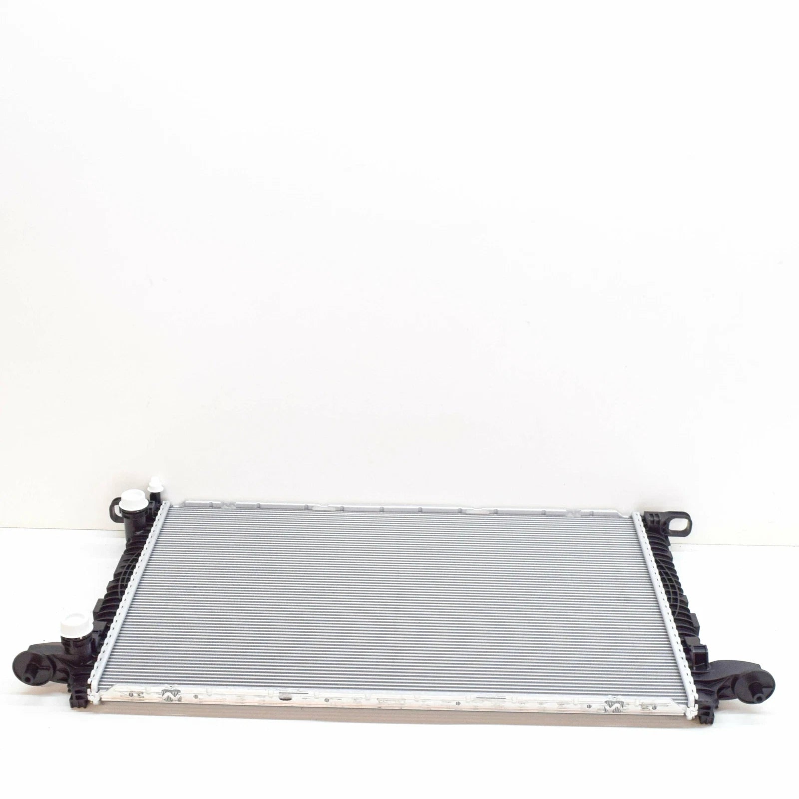 NEW AUDI A4 8W B9 COOLANT RADIATOR 8W0121251K