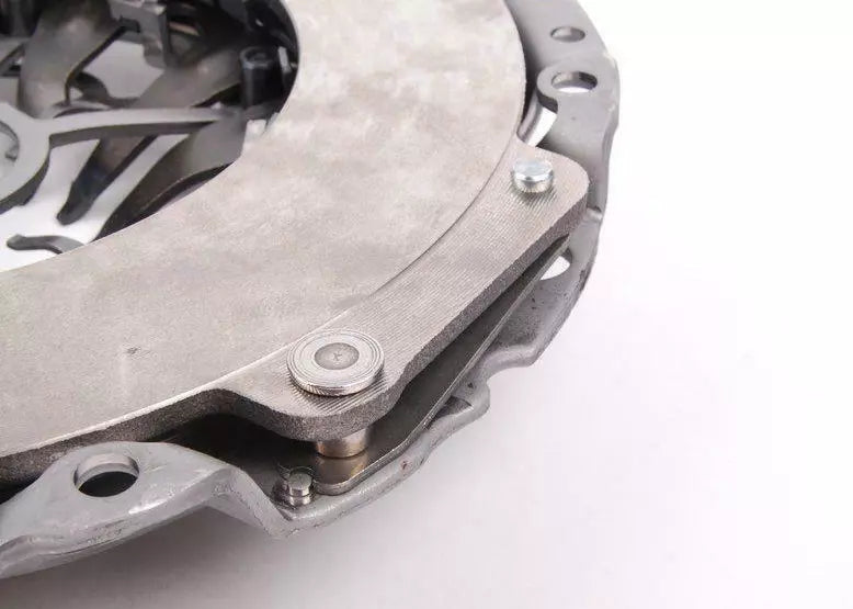 NEW AUDI A4 B8 CLUTCH PRESSURE PLATE 0B2141117A