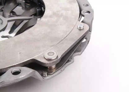 NEW AUDI A4 B8 CLUTCH PRESSURE PLATE 0B2141117A