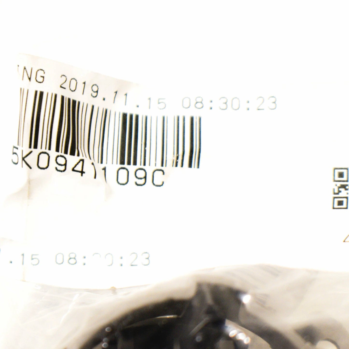 NEW VOLKSWAGEN JETTA A6 HEADLIGHT BULB SOCKET MOUNTING 5K0941109C ORIGINAL