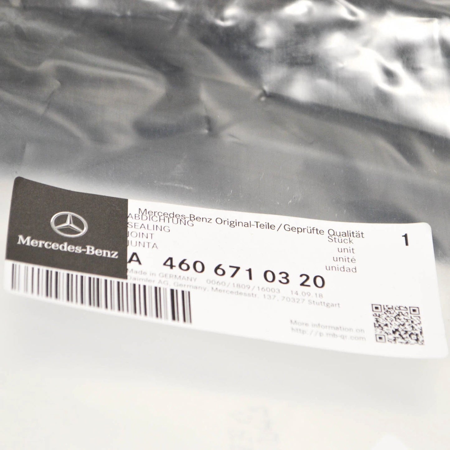 NEW MERCEDES-BENZ G W463 FRONT WINDSCREEN SEAL A4606710320 ORIGINAL