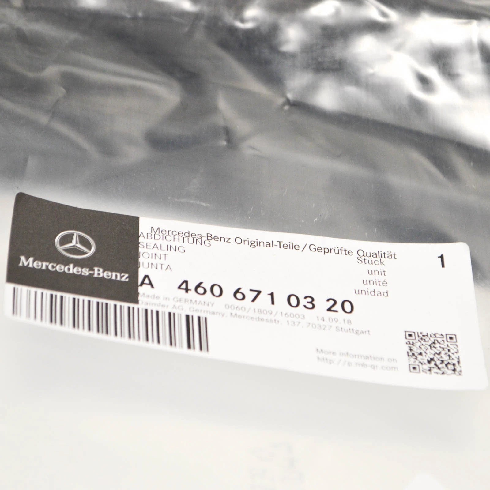 NEW MERCEDES-BENZ G W463 FRONT WINDSCREEN SEAL A4606710320 ORIGINAL