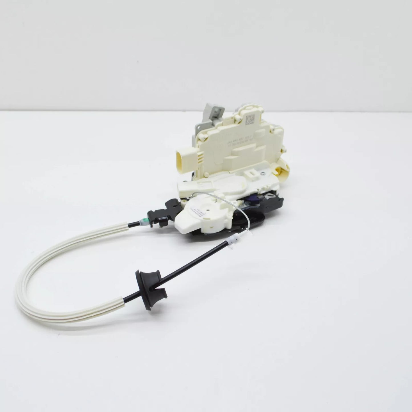 NEW AUDI Q7 4M FRONT LEFT DOOR LOCK LHD 4M1837015F