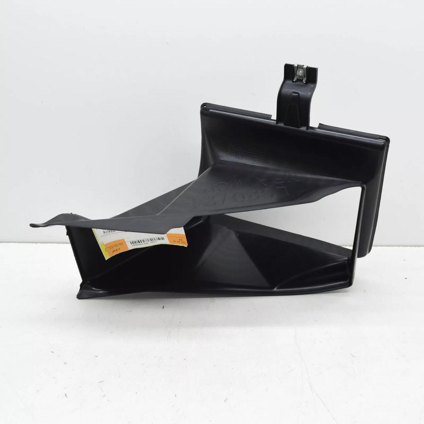 NEW BMW 3 G20, G28 FRONT LEFT RADIATOR AIR DUCT 51748071399 8071399 ORIGINAL