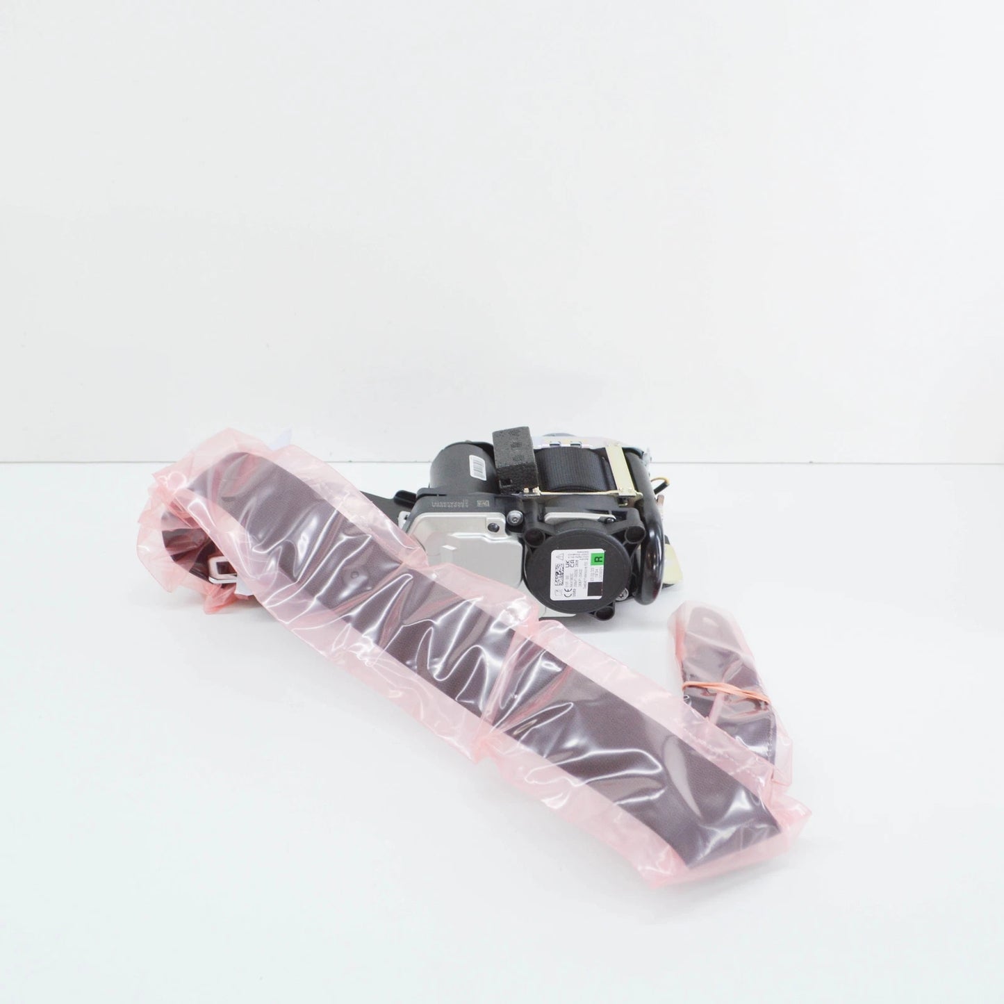 NEW MERCEDES-BENZ C W205 FRONT RIGHT SEATBELT A20586078009C94 ORIGINAL