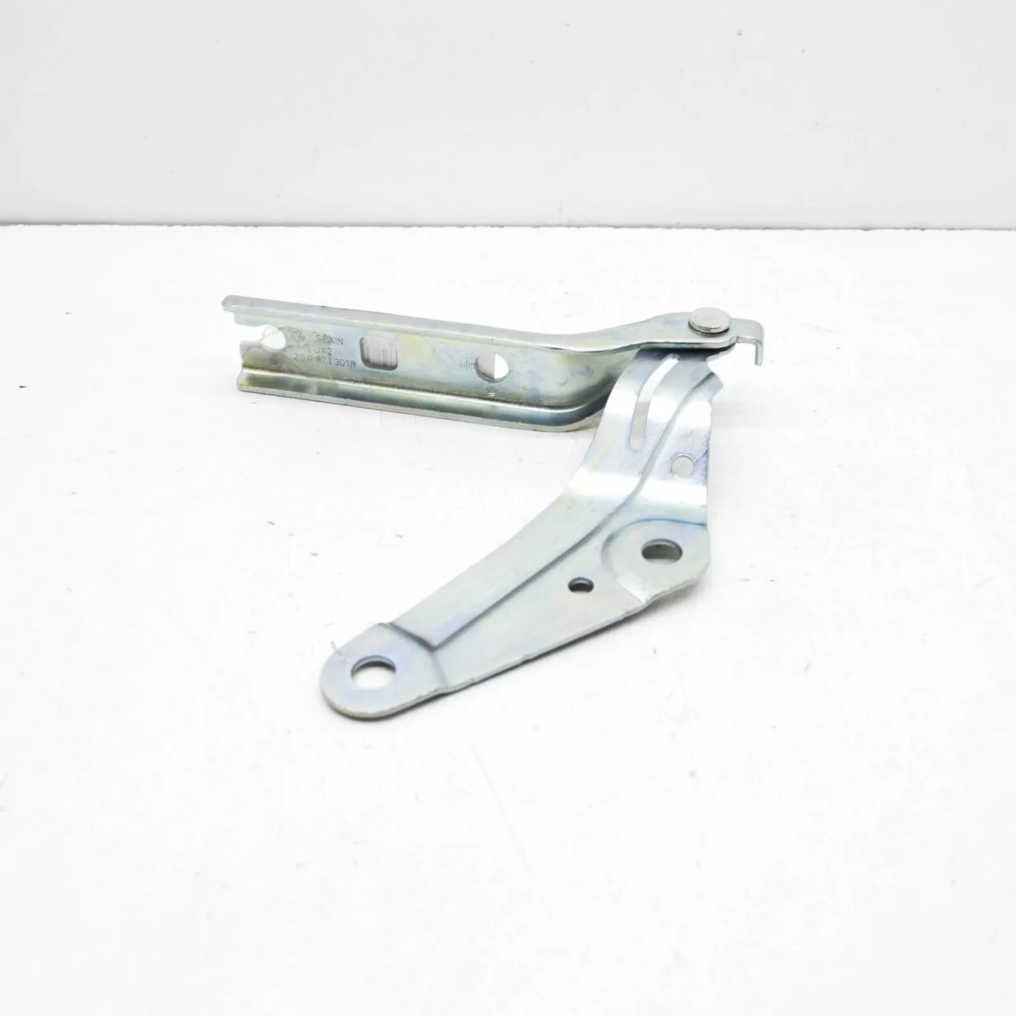 NEW VOLKSWAGEN T-ROC A11 FRONT LEFT BONNET HOOD HINGE 2GA823301B