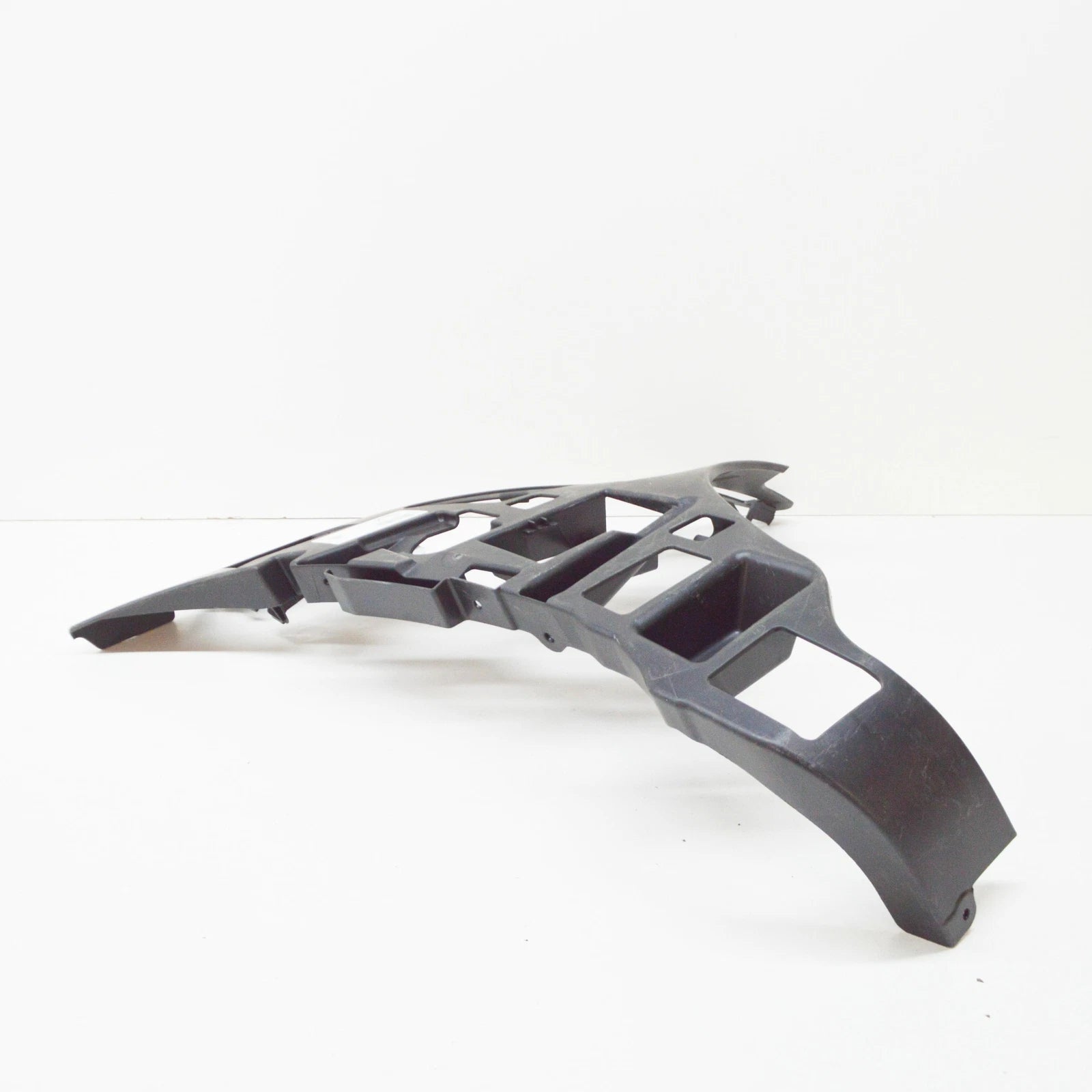 NEW MB S W222 FRONT RIGHT BUMPER OUTSIDE BASIC MOUNTING A2228856900