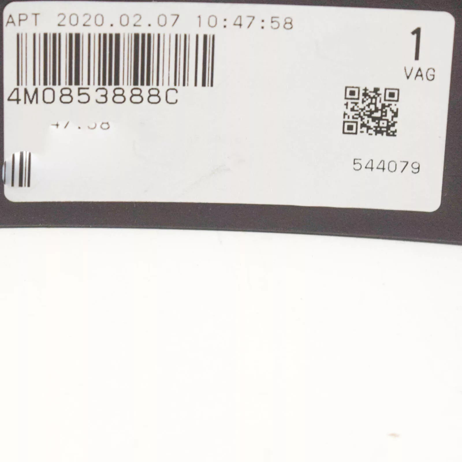 NEW AUDI Q7 4M FRONT RIGHT STONE DEFLECTOR 4M0853888C ORIGINAL