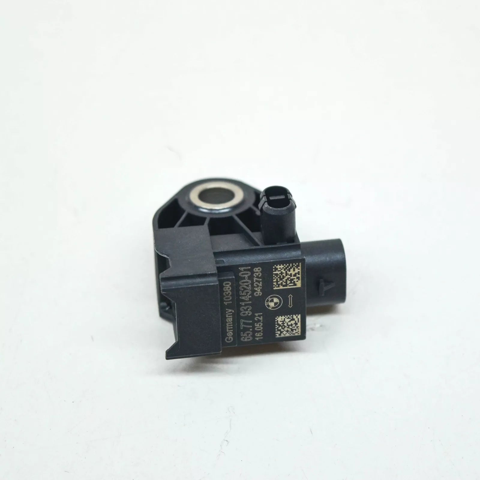 NEW BMW 5 G30 FRONT BUMPER PDC PARKING SENSOR 65779314520 ORIGINAL