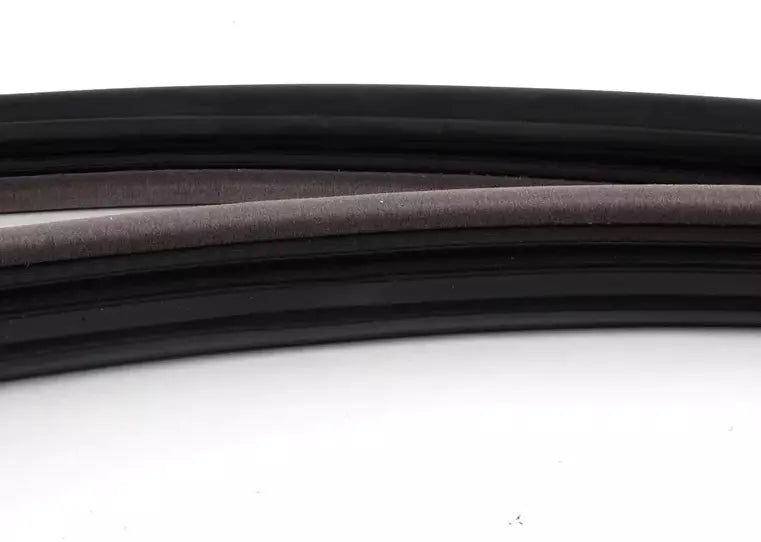 NEW BMW 3 COUPE E36 FRONT RIGHT DOOR SEAL 51711977728 1977728 ORIGINAL