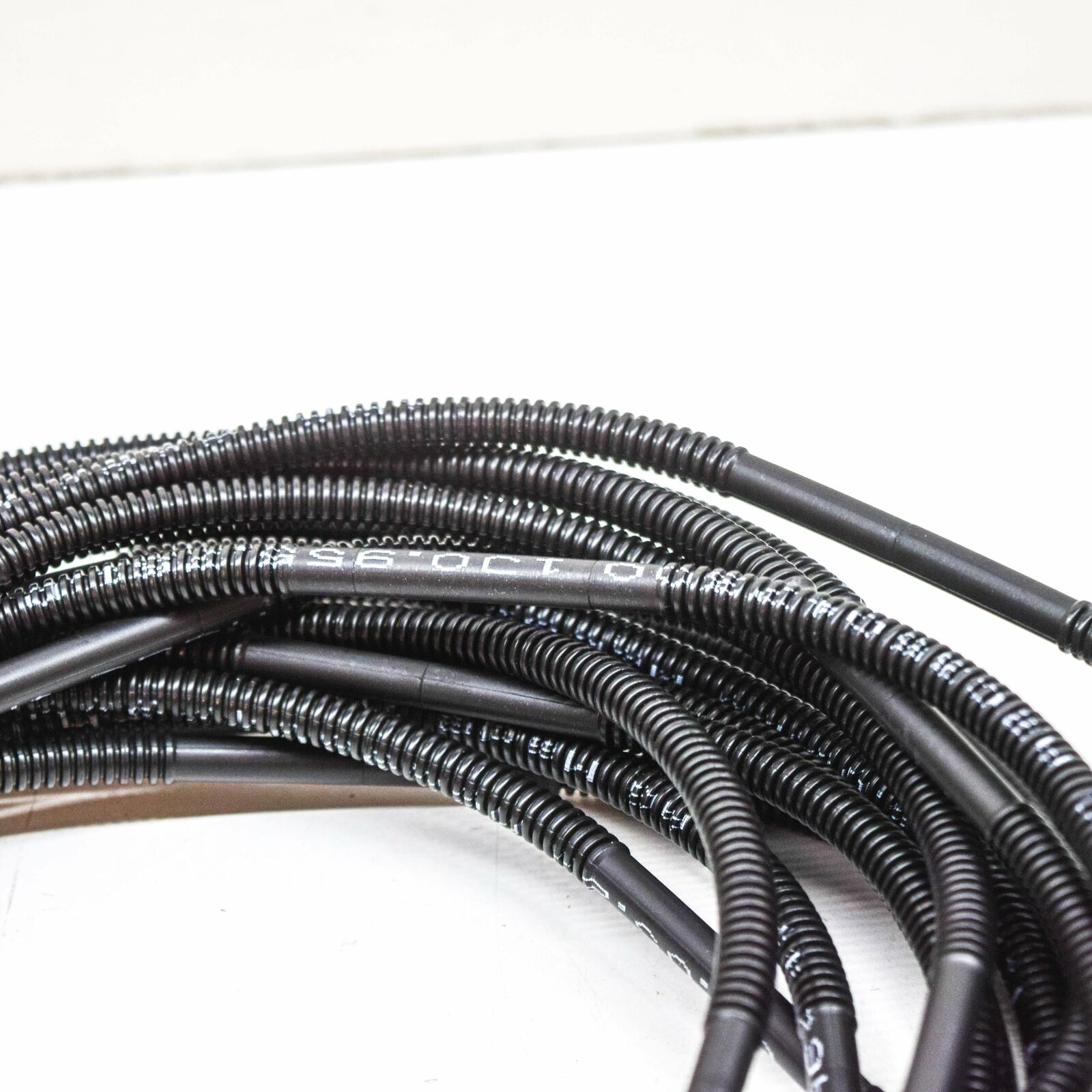 NEW AUDI A1 8X FRONT WINDSCREEN WASHER SYSTEM CORRUGATED PIPE 1J0955751D