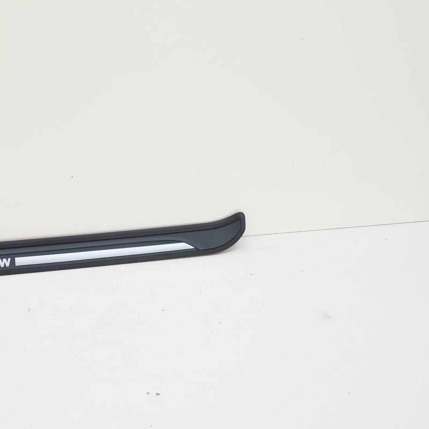 NEW BMW 1 COUPE E82 FRONT LEFT DOOR SILL TRIM 51477180739 7180739 ORIGINAL