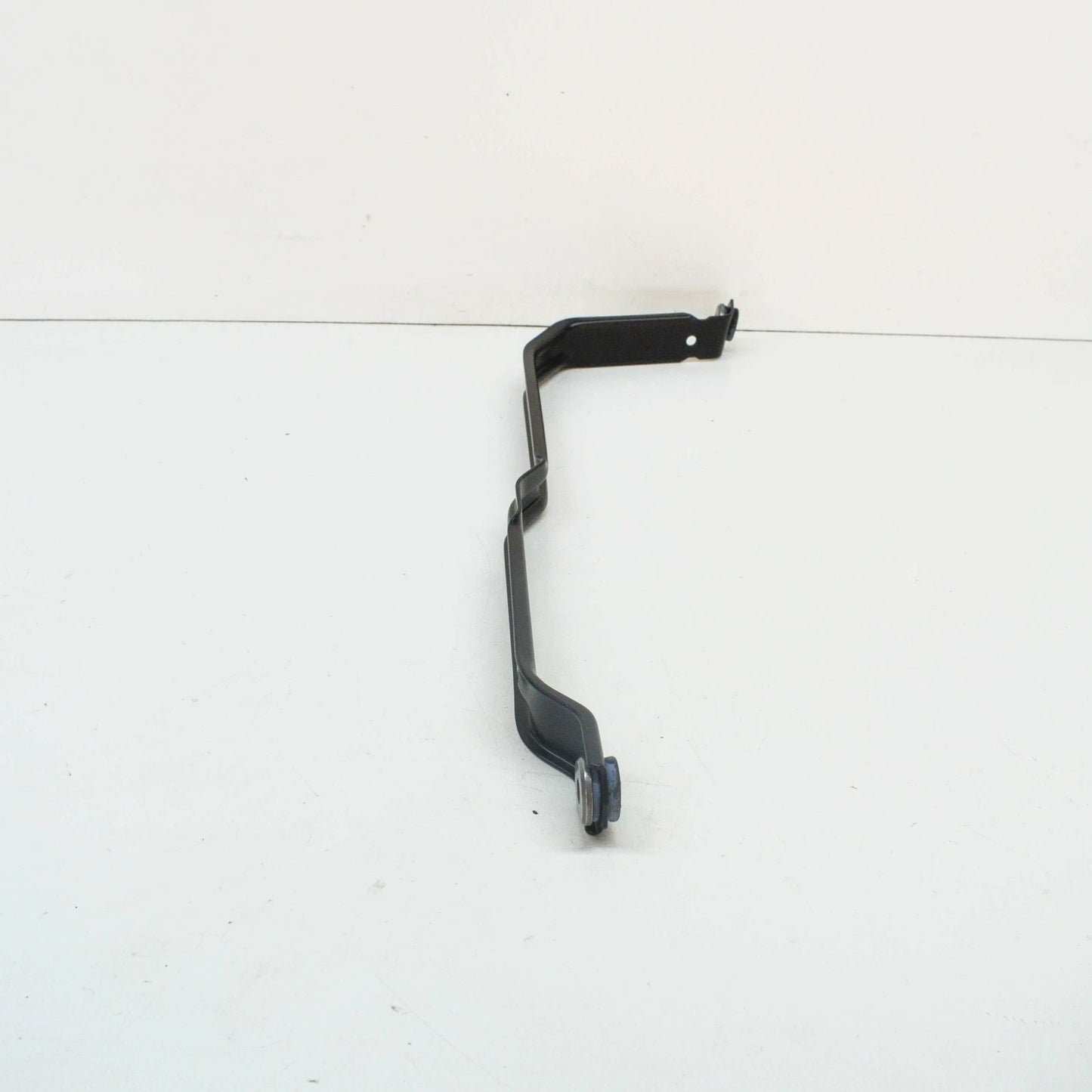 NEW BMW 1 F21 FUEL TANK RIGHT TENSION STRAP BRACKET 16117426684 ORIGINAL