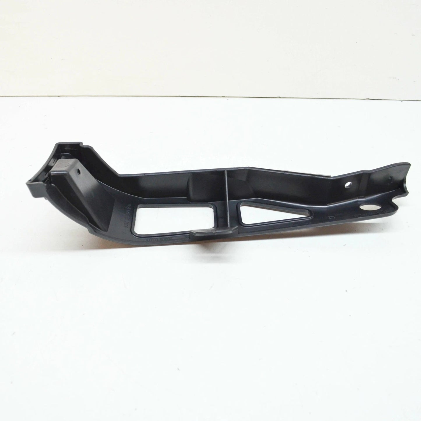 NEW MB A W176 FRONT BUMPER LEFT SIDE BRACKET A176885210064