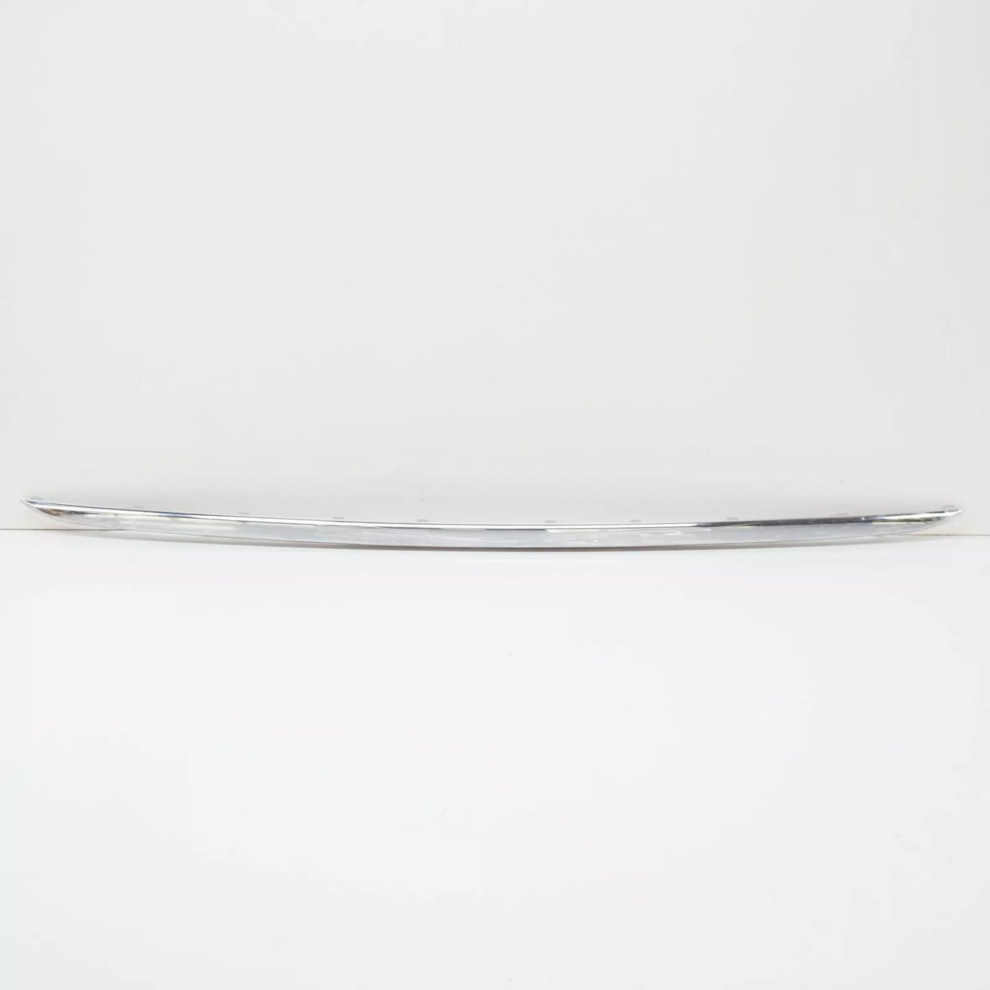 NEW BMW 5 G30 REAR BUMPER CENTER MOLDING TRIM STRIP 51127389971 ORIGINAL